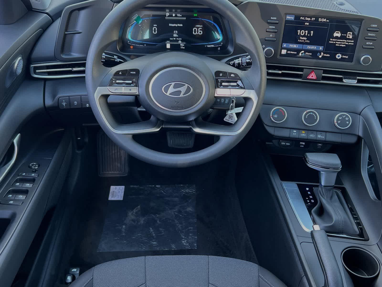 Thumbnail: 2025 Hyundai Elantra - 15
