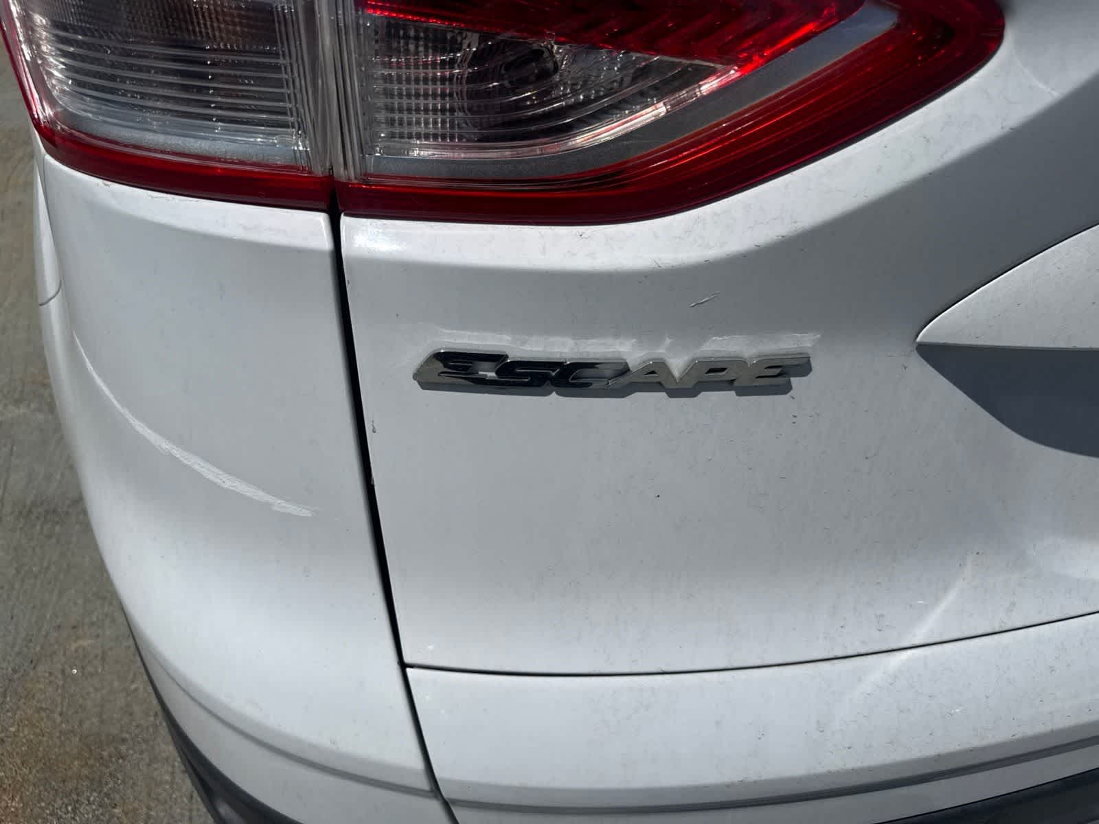 Thumbnail: 2015 Ford Escape - 9