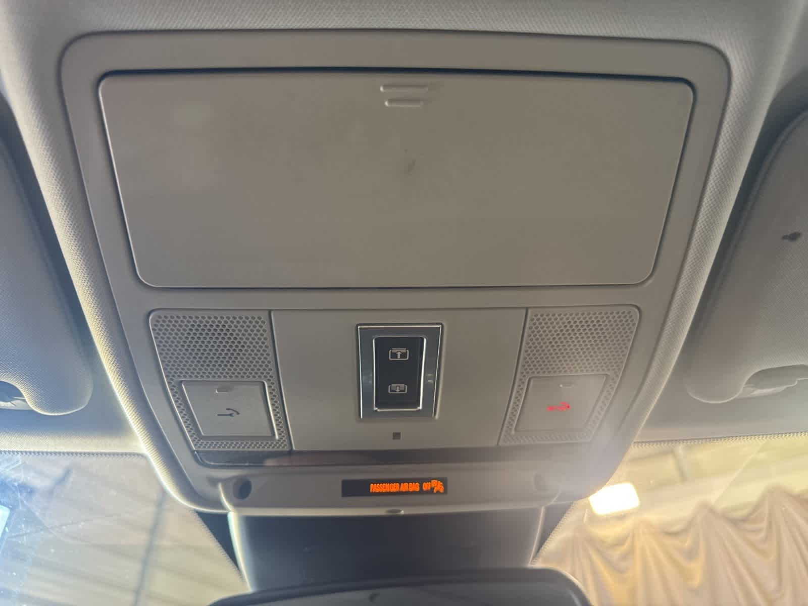 Thumbnail: 2019 Land Rover Range Rover Evoque - 22