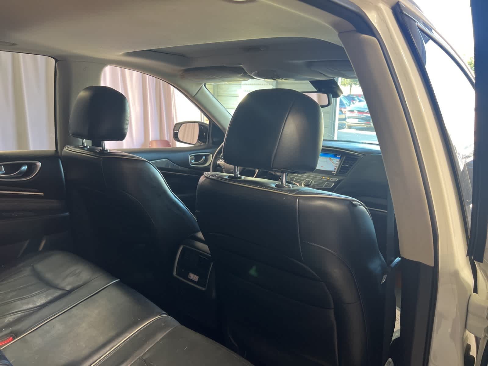 Thumbnail: 2017 INFINITI QX60 - 16