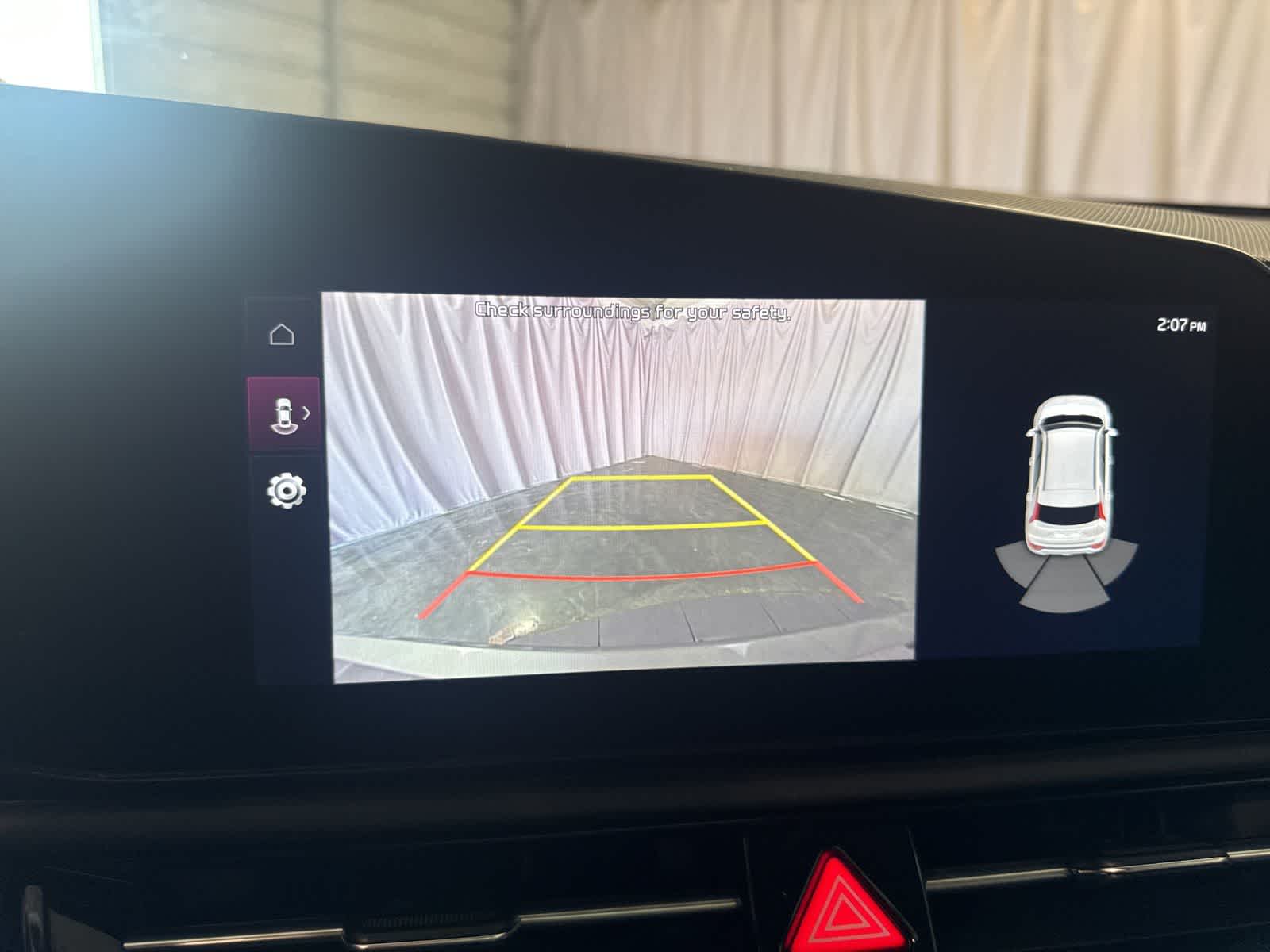 Thumbnail: 2023 Kia Niro - 27