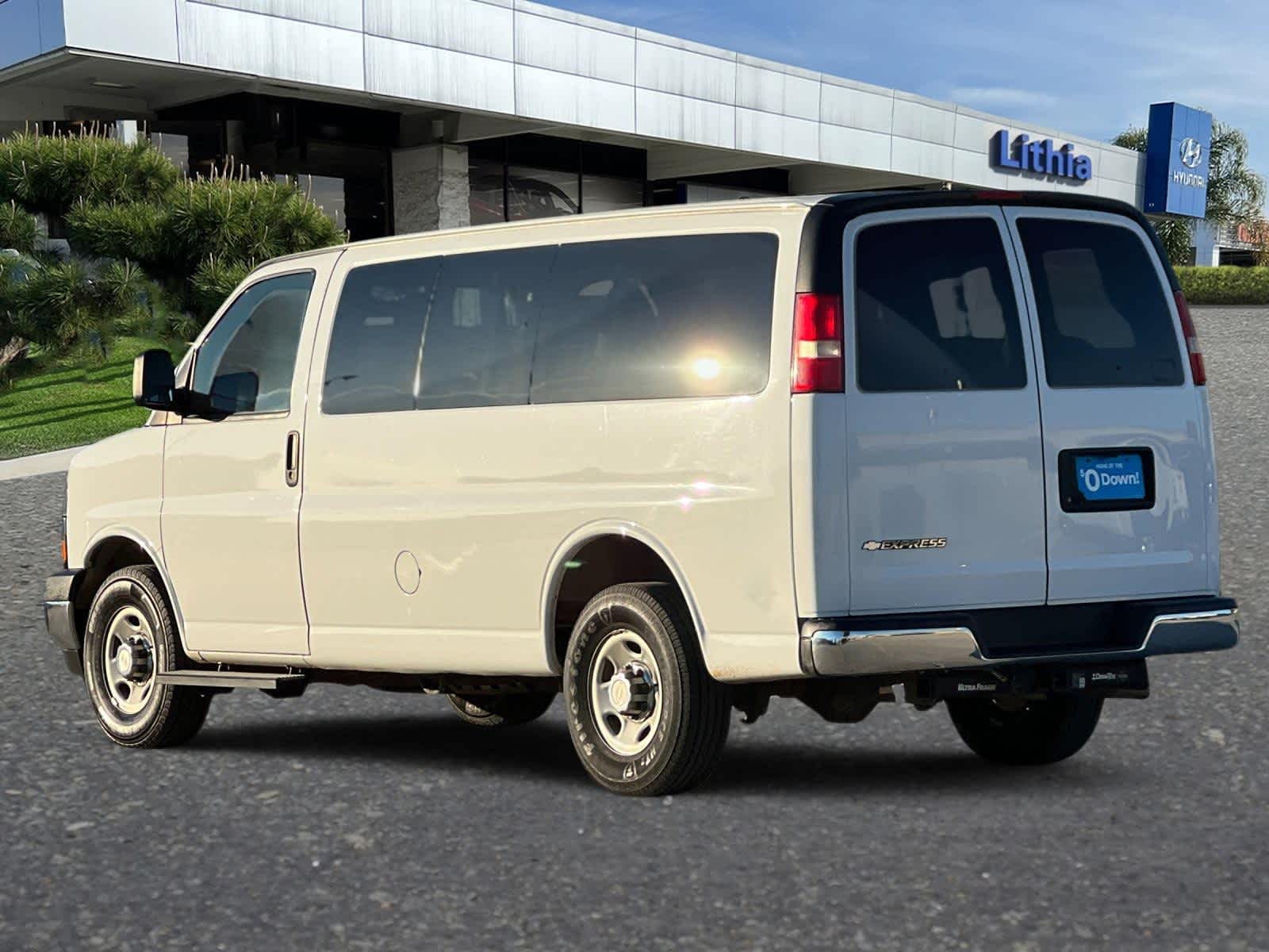 Thumbnail: 2017 Chevrolet Express - 7