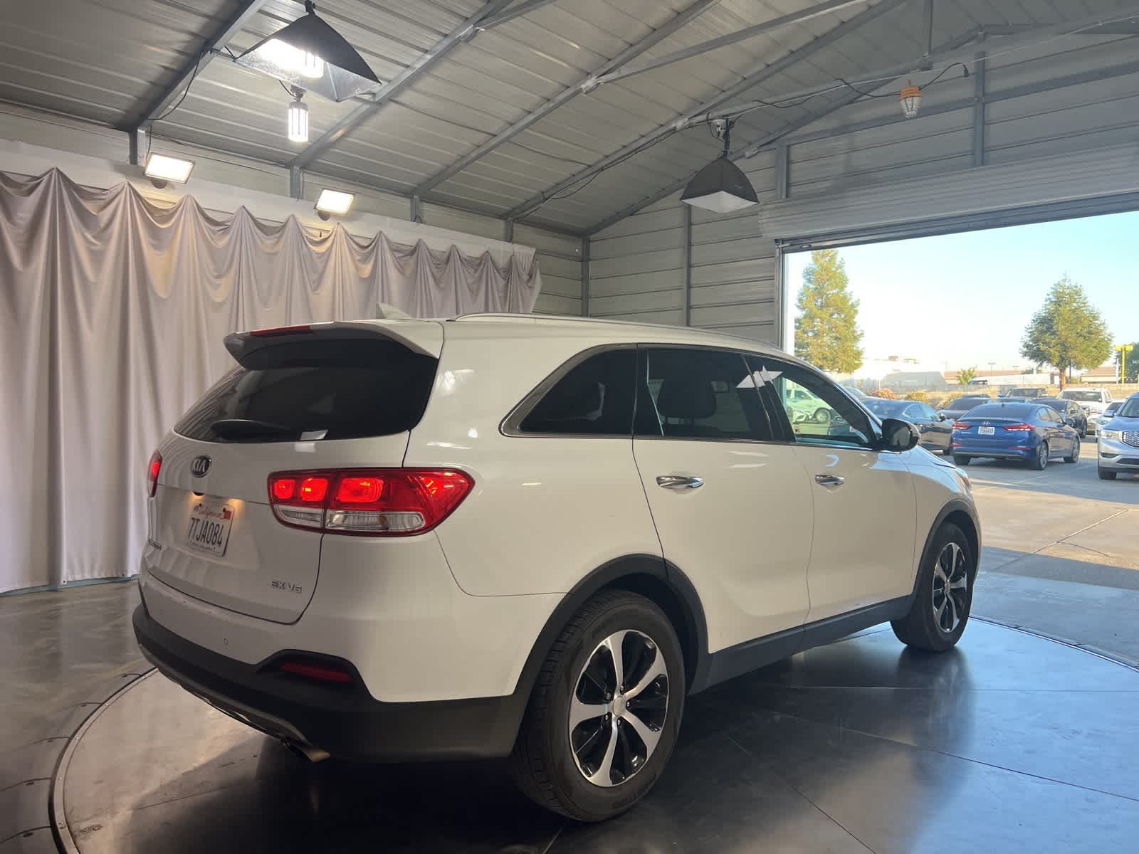 Thumbnail: 2016 Kia Sorento - 7