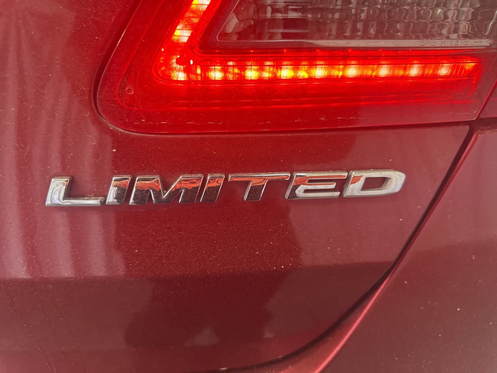 Thumbnail: 2018 Ford Taurus - 13