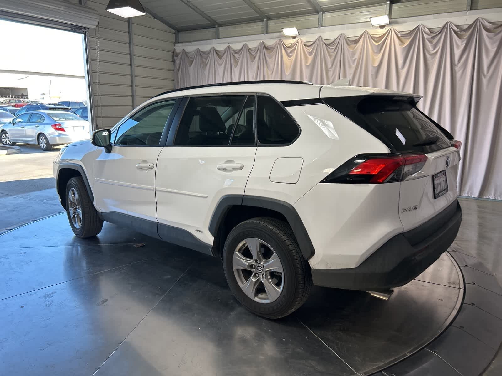 Thumbnail: 2022 Toyota RAV4 - 14