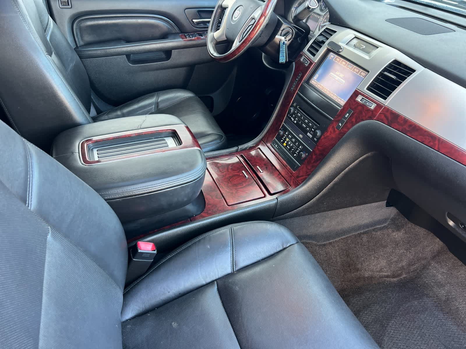 Thumbnail: 2014 Cadillac Escalade - 18