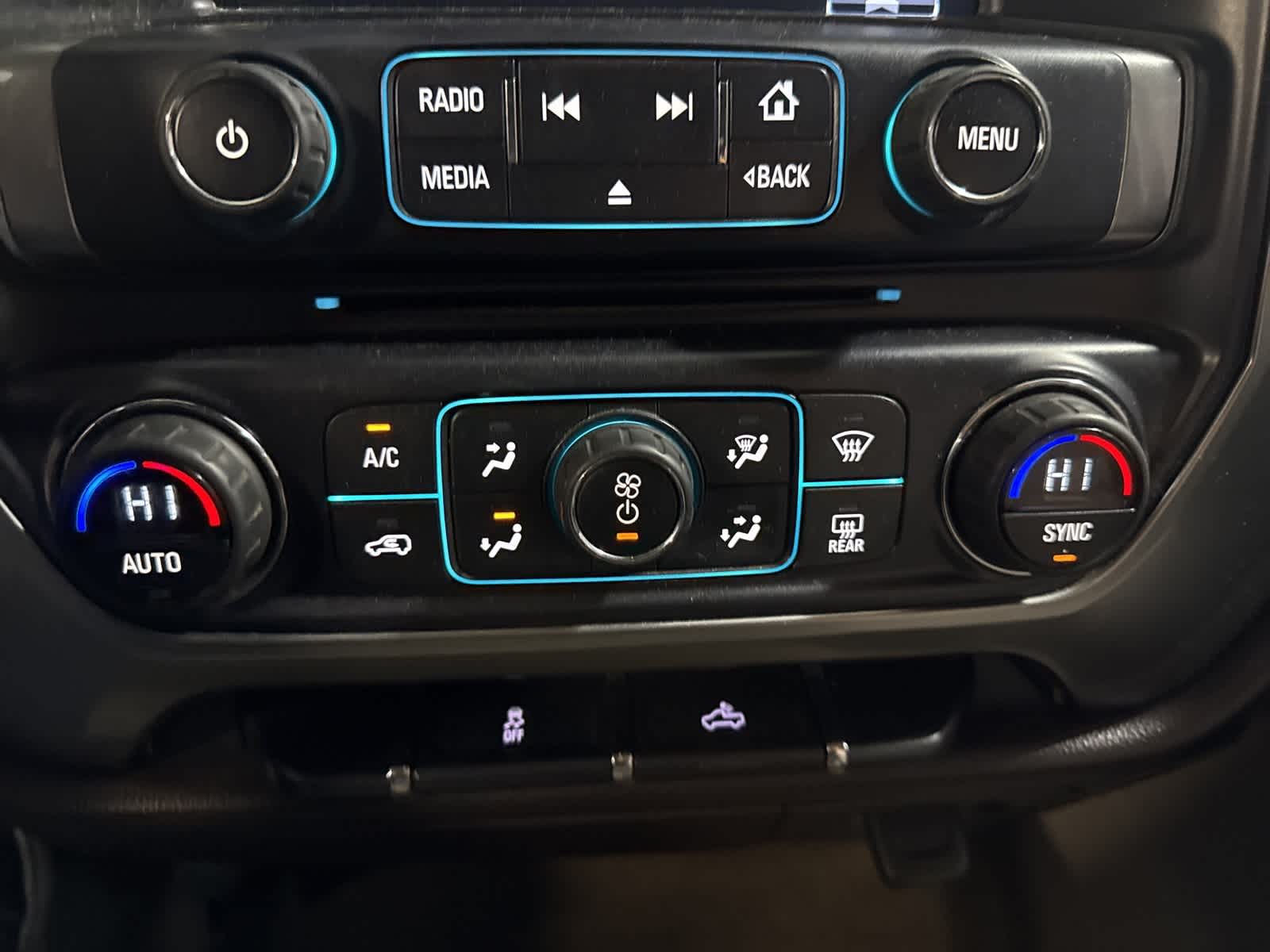 Thumbnail: 2015 Chevrolet Silverado 1500 - 27