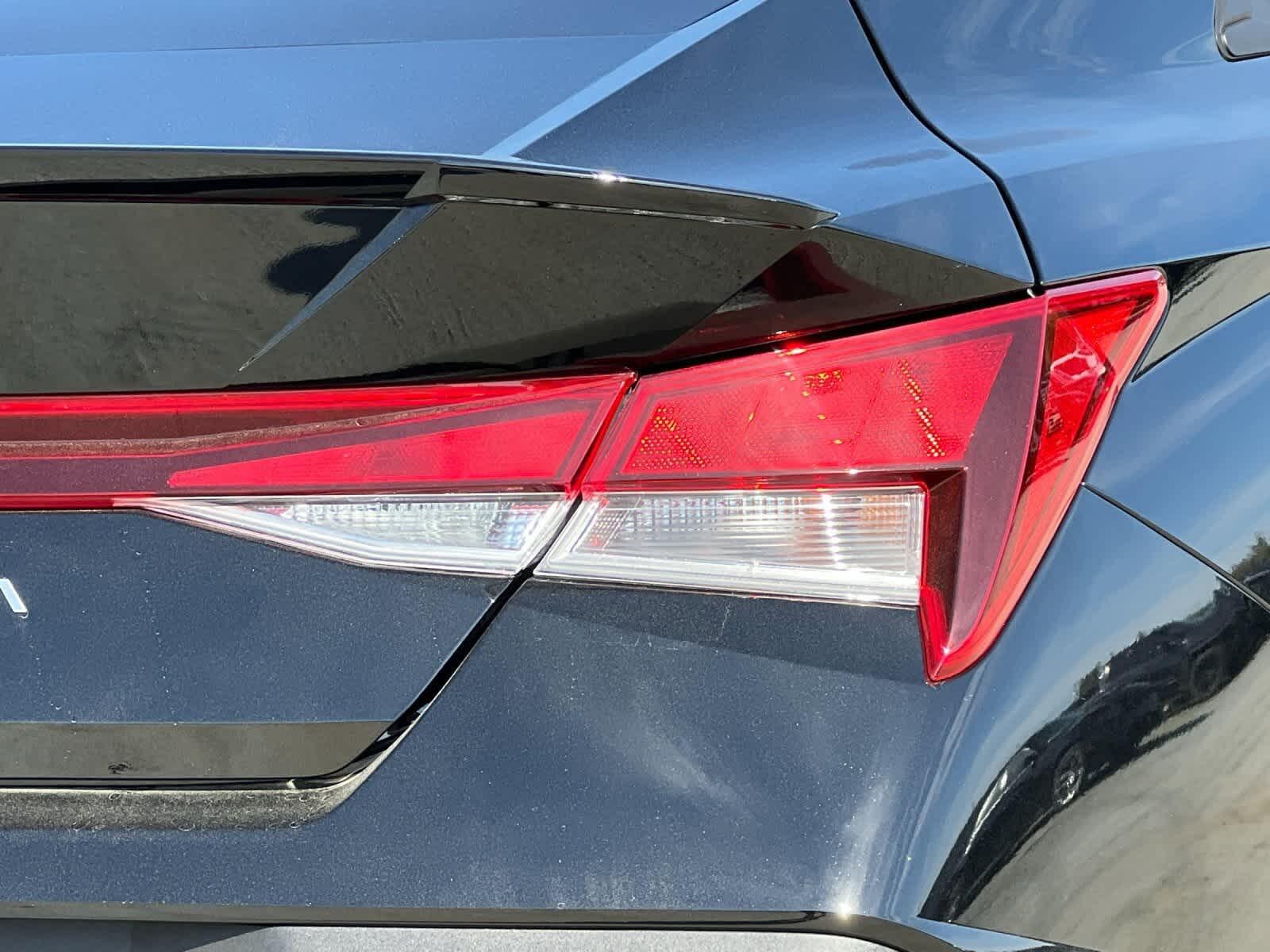 Thumbnail: 2025 Hyundai Elantra - 25