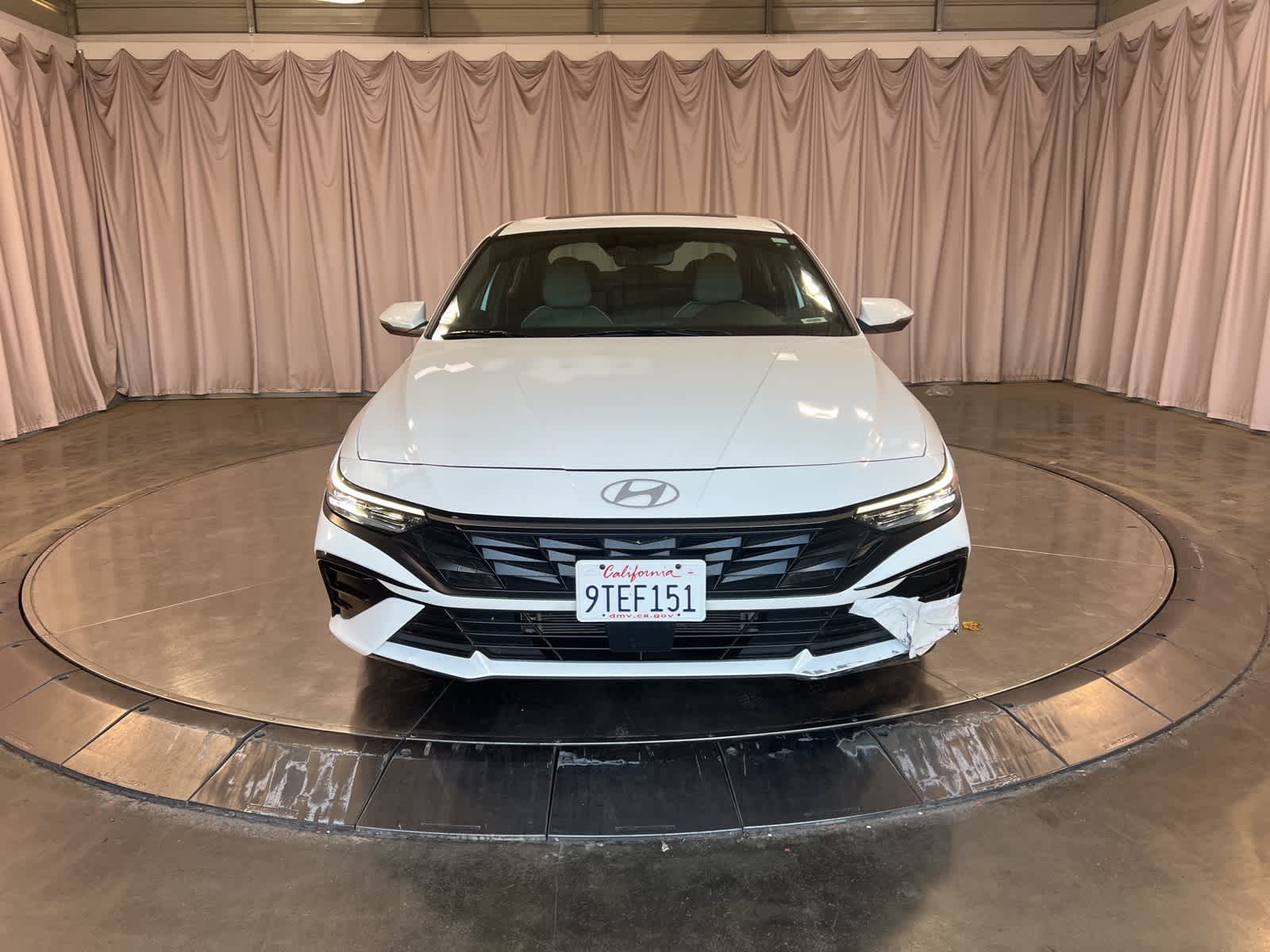 2025 Hyundai Elantra Hybrid Limited photo 2
