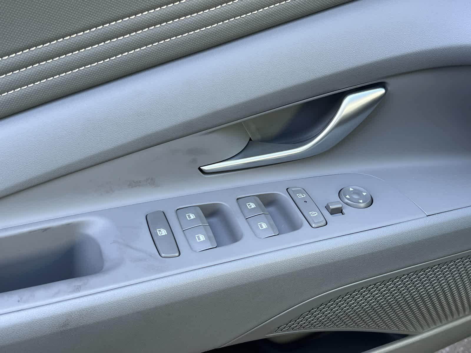 Thumbnail: 2025 Hyundai Elantra - 13