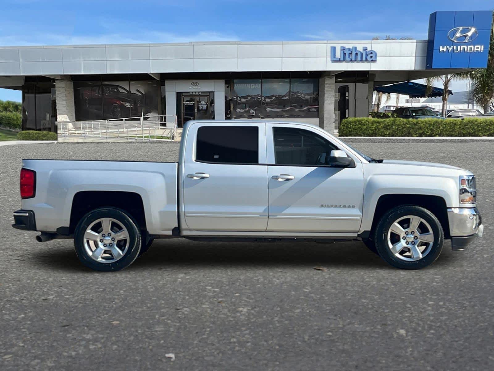 Thumbnail: 2016 Chevrolet Silverado 1500 - 9