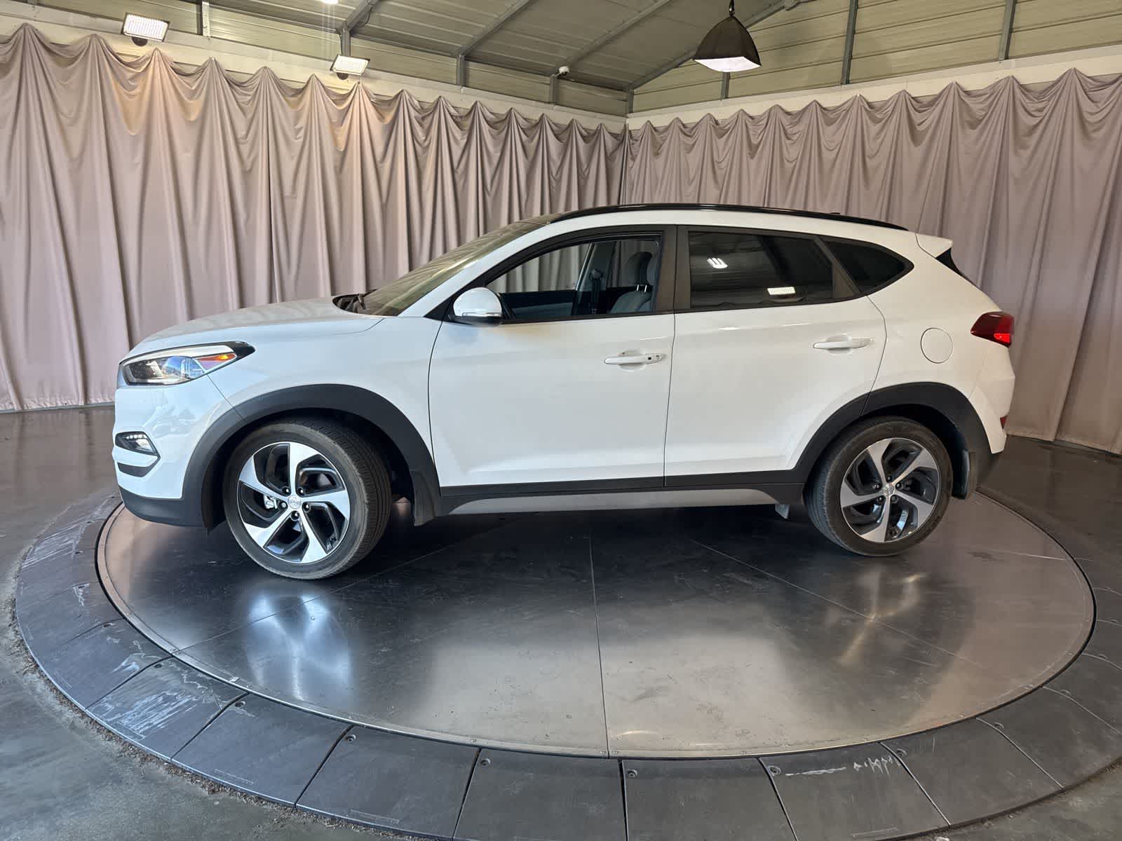 Thumbnail: 2018 Hyundai Tucson - 8