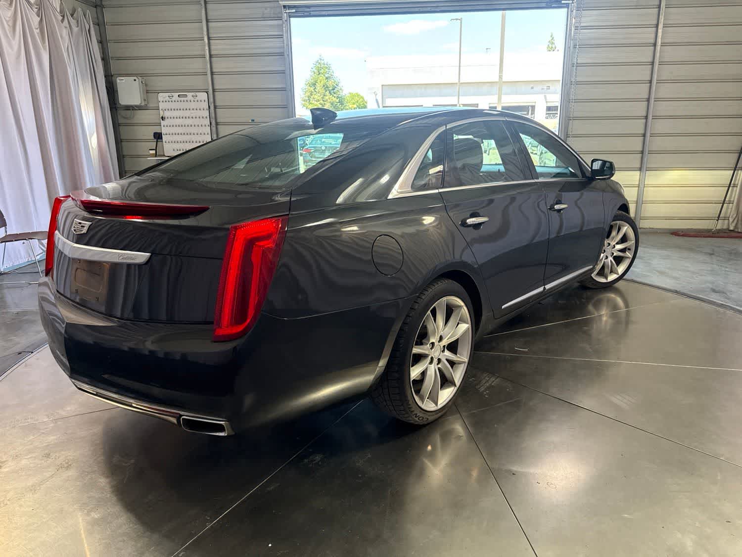 2016 CADILLAC XTS Premium Collection photo 4