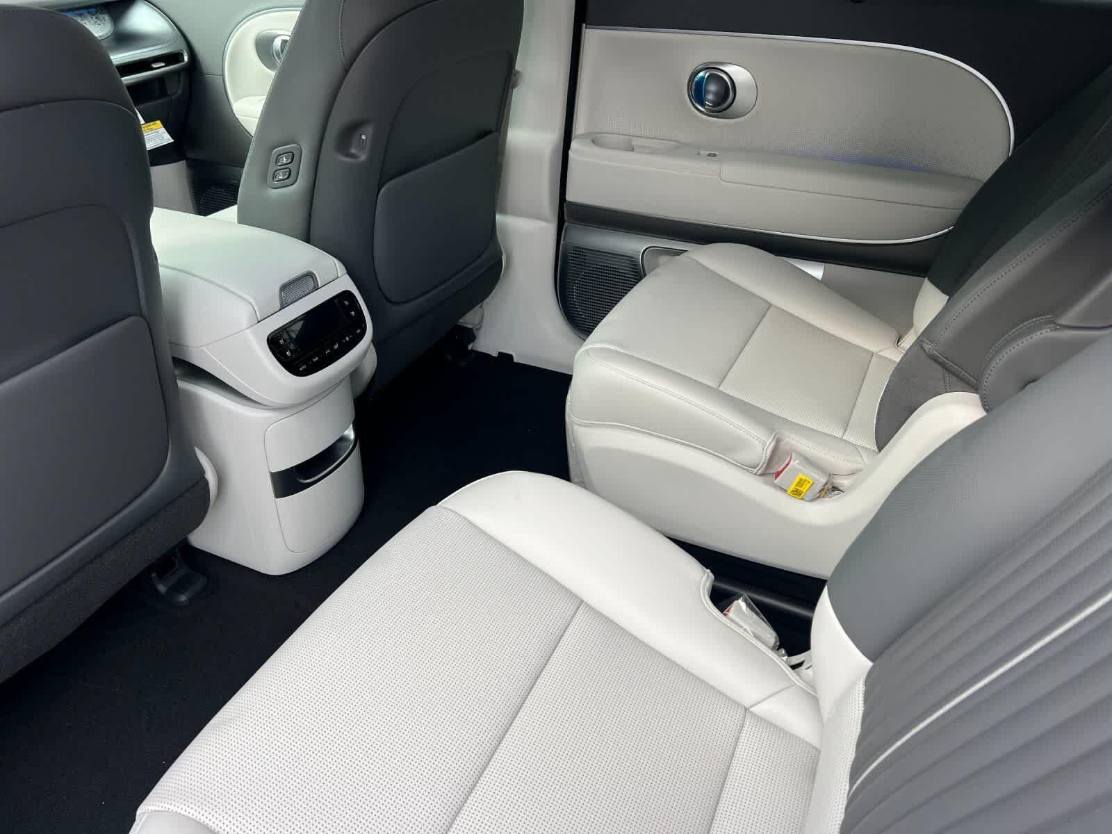 Thumbnail: 2026 Hyundai Ioniq - 4