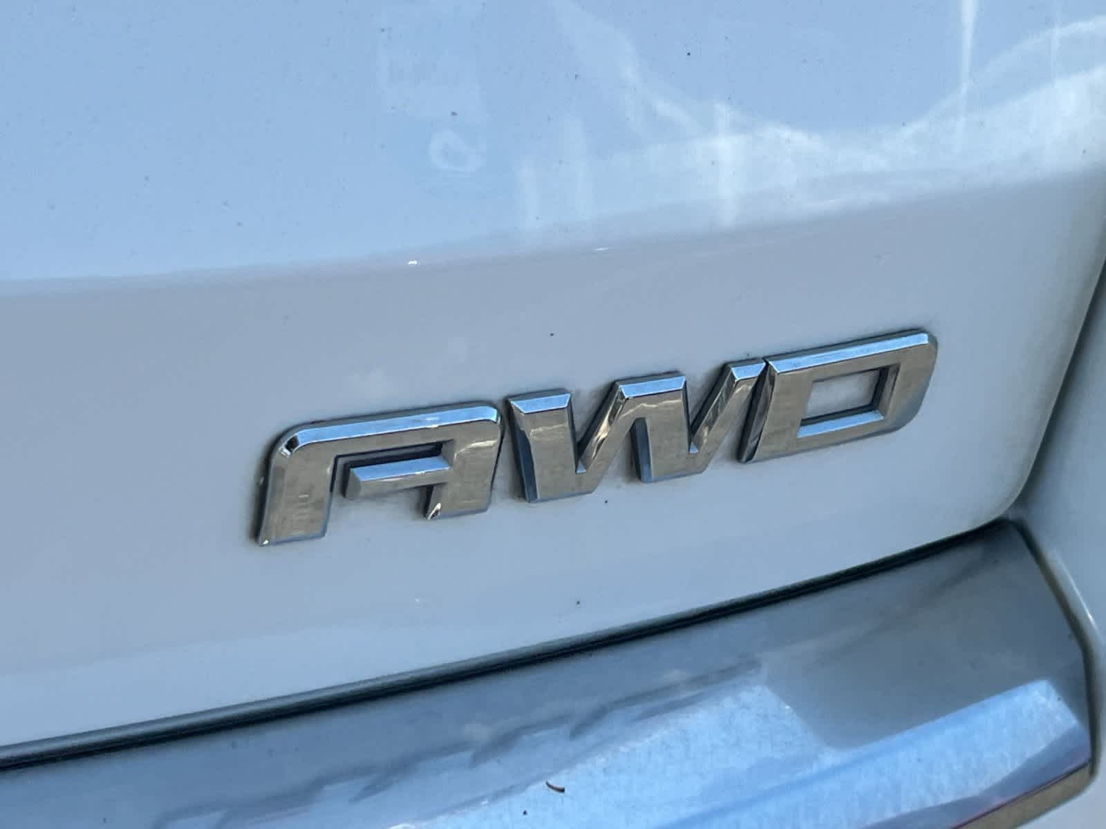 Thumbnail: 2015 GMC Acadia - 27
