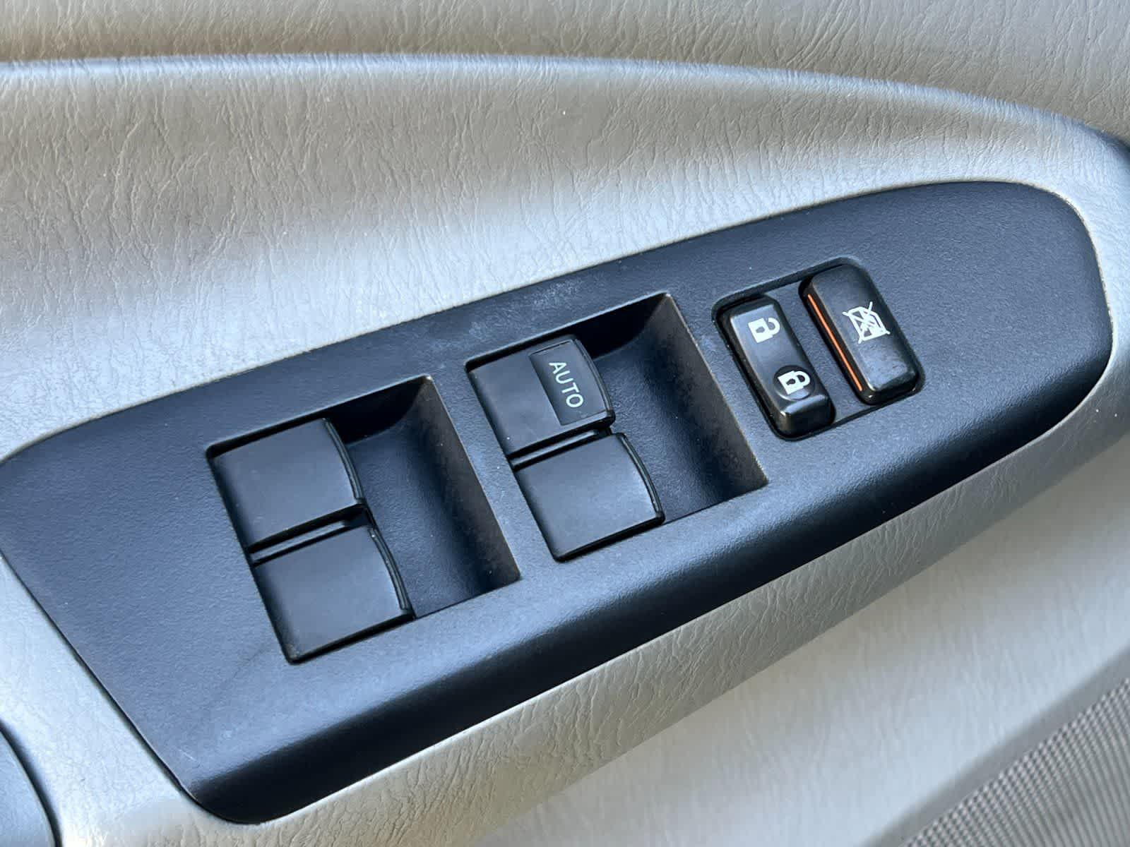 Thumbnail: 2013 Toyota Tacoma - 14