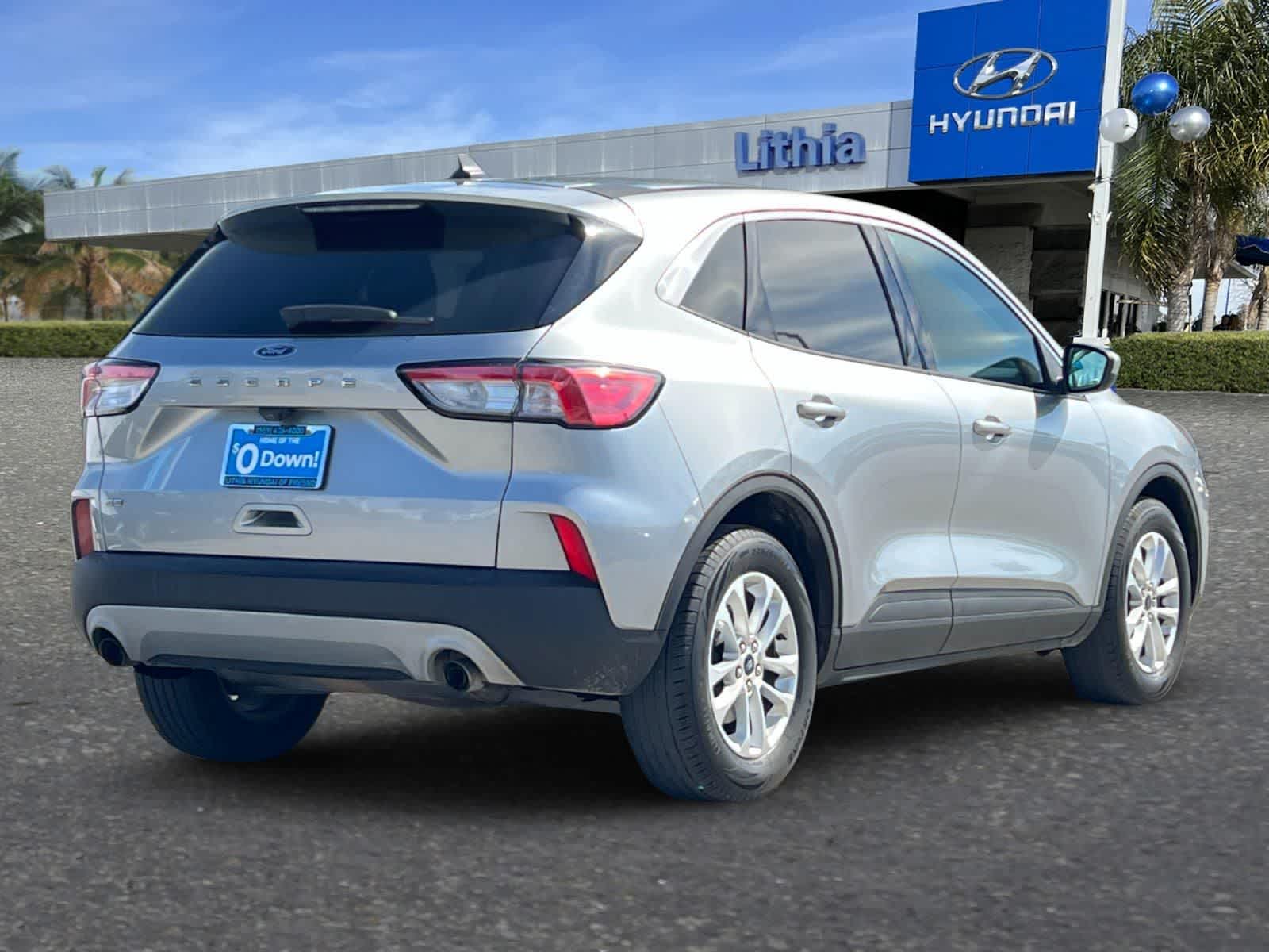2021 Ford Escape SE photo 2