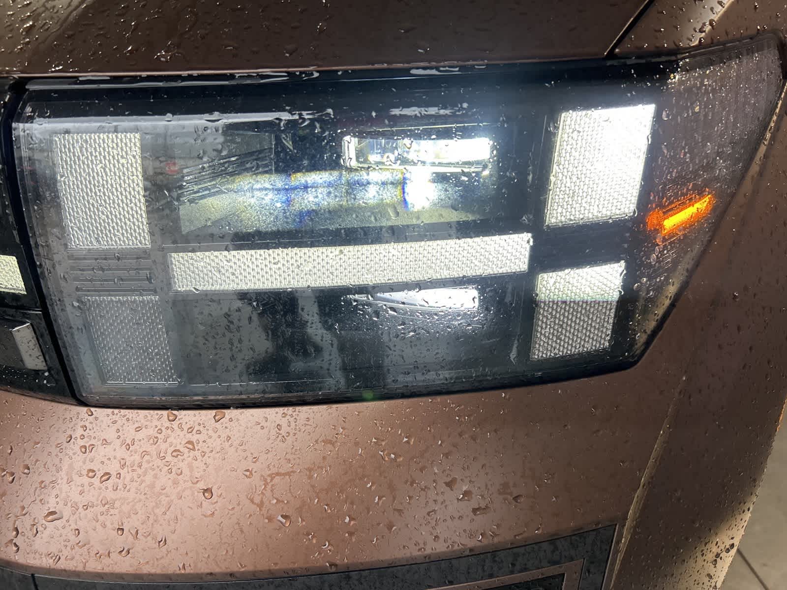 2025 Hyundai Santa Fe Limited photo 2