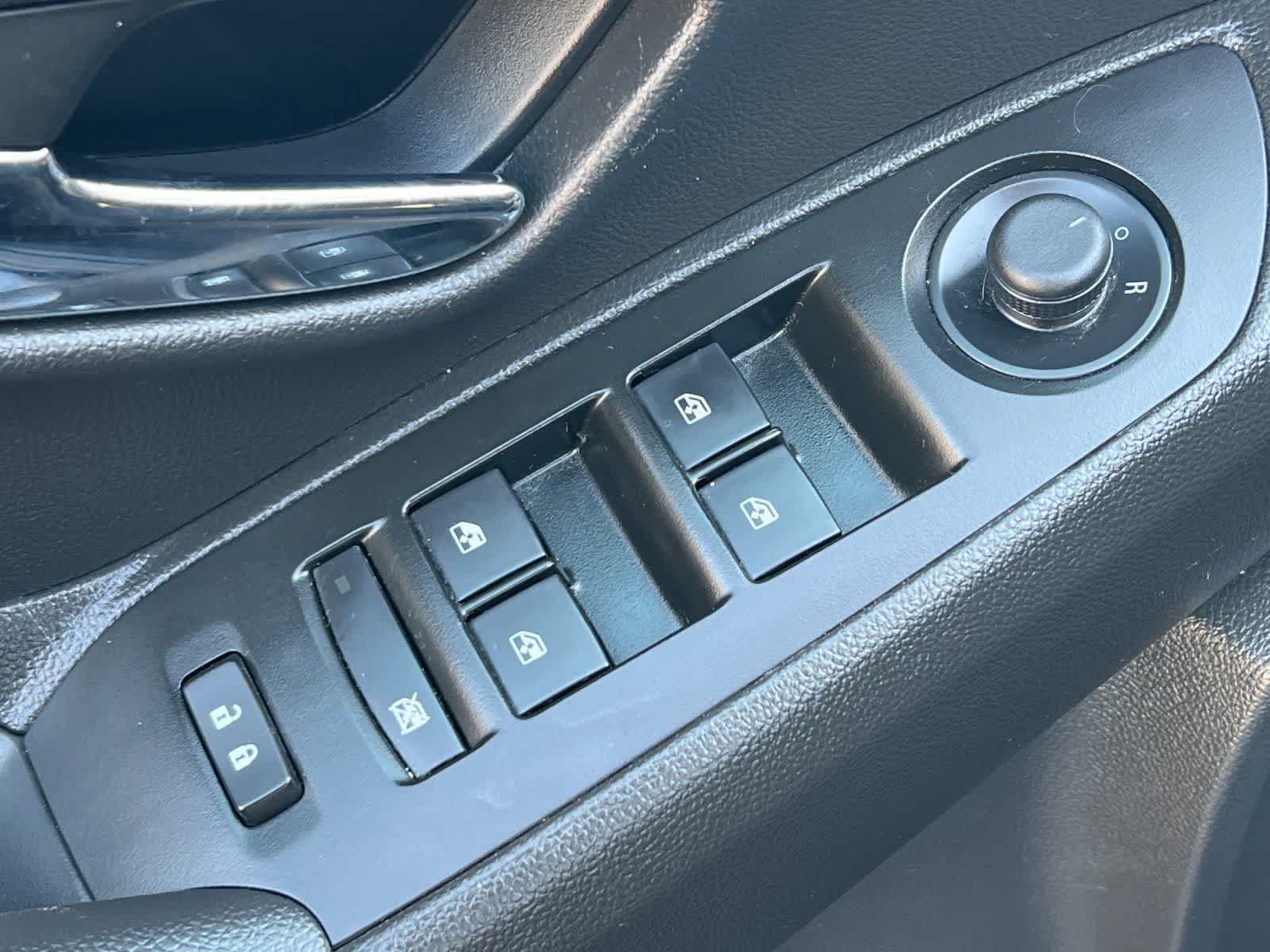 Thumbnail: 2020 Chevrolet Trax - 14