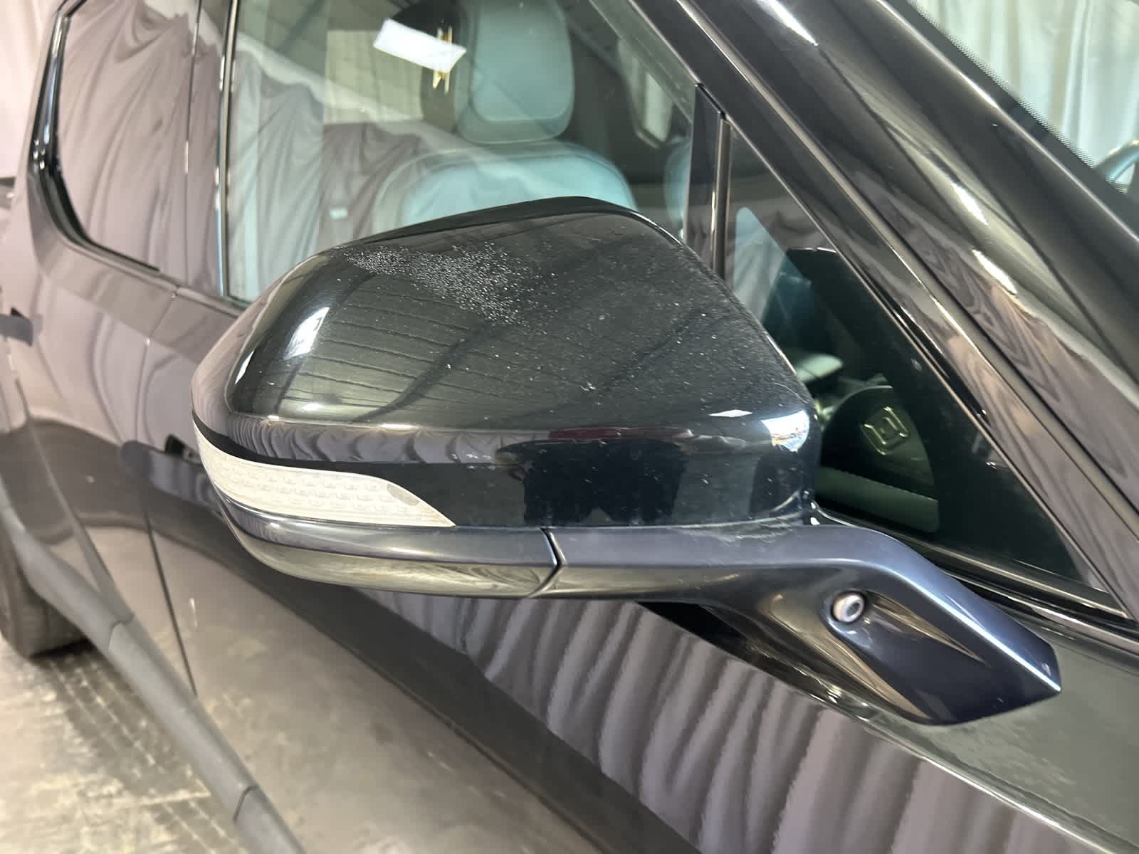 Thumbnail: 2022 Rivian R1T - 7