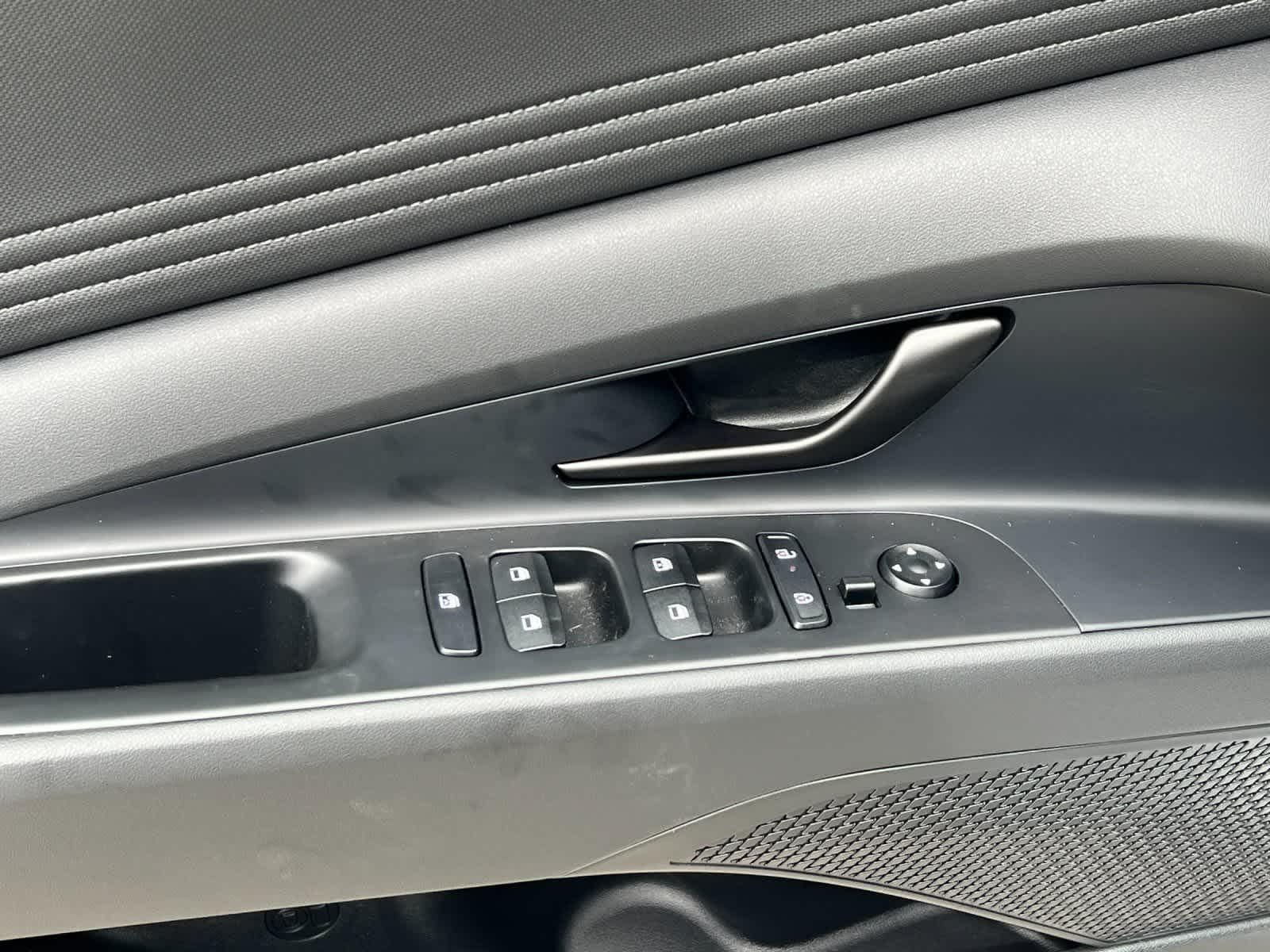 Thumbnail: 2025 Hyundai Elantra - 9