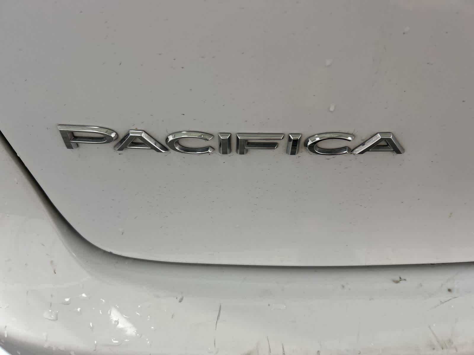 Thumbnail: 2020 Chrysler Pacifica - 11