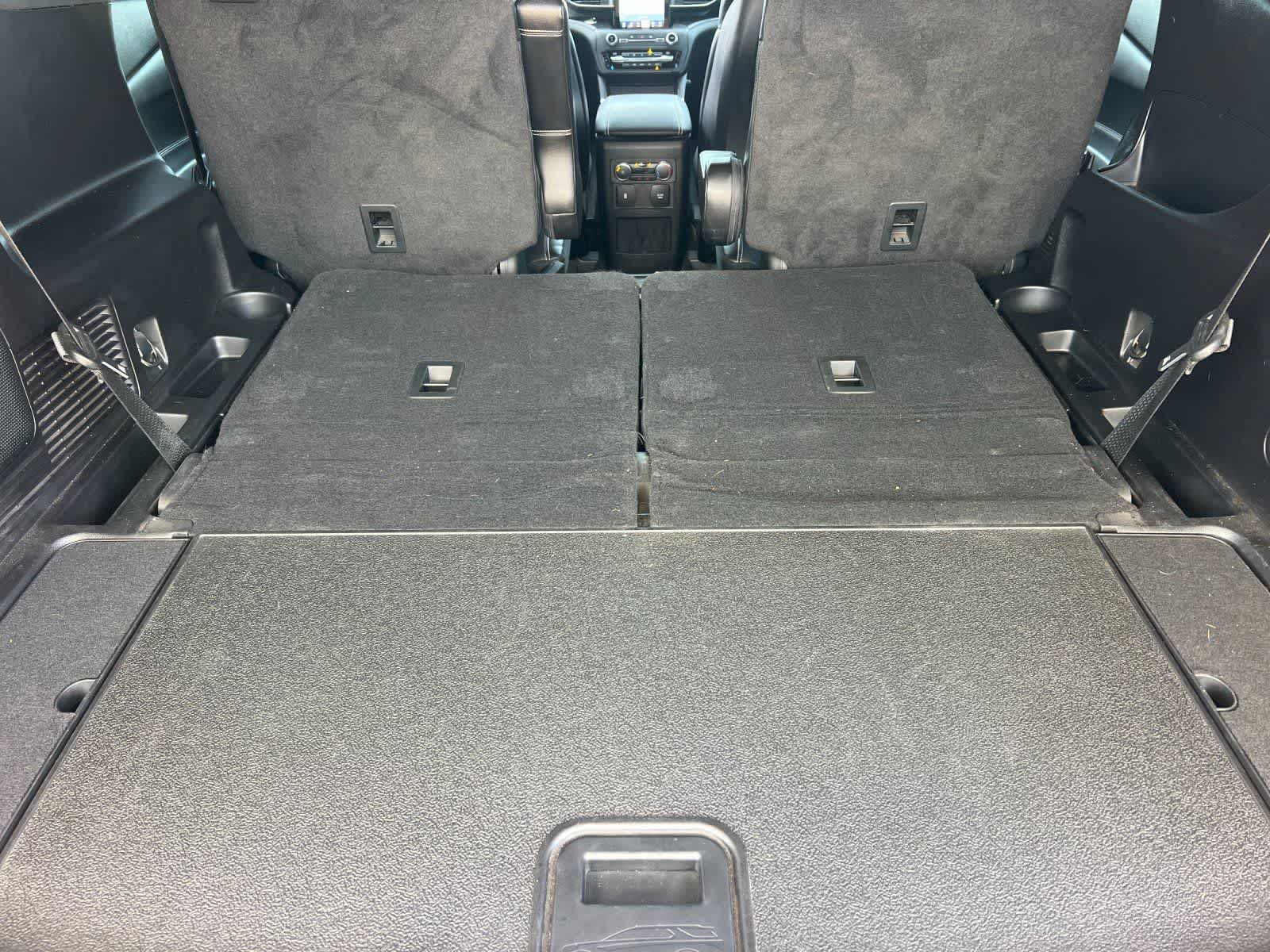 Thumbnail: 2020 Ford Explorer - 16