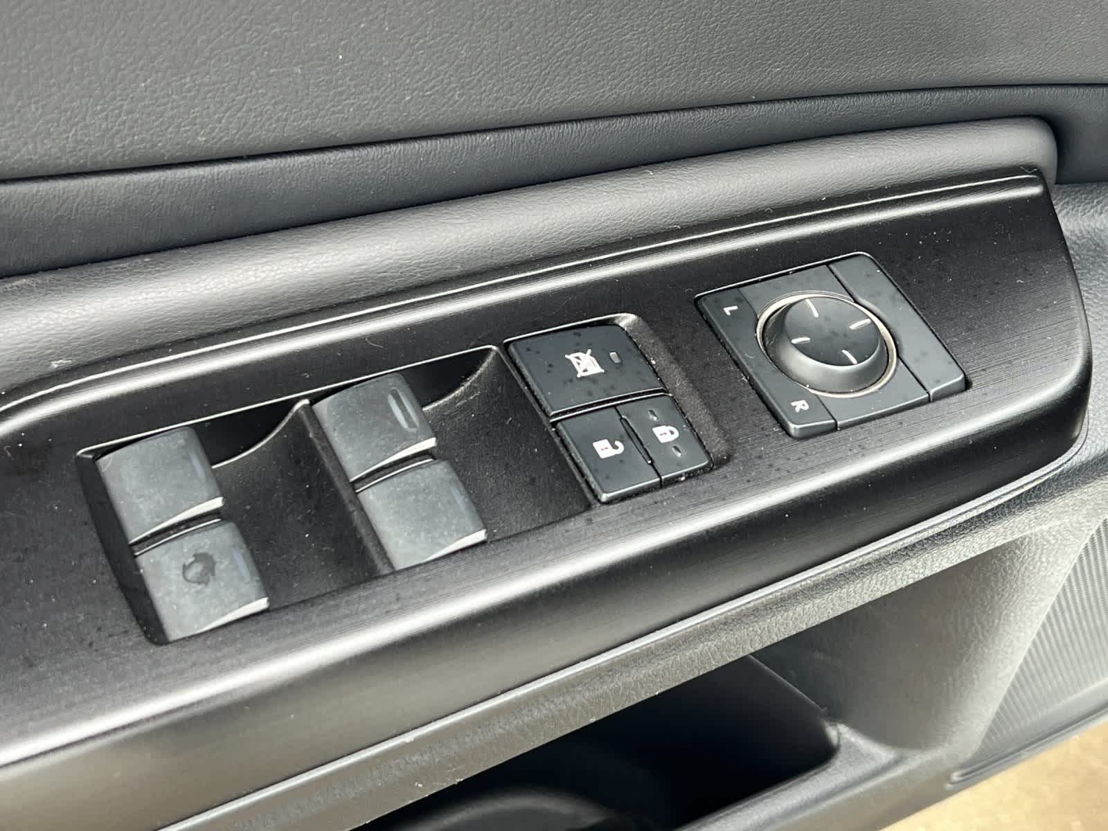 Thumbnail: 2019 Lexus ES - 14