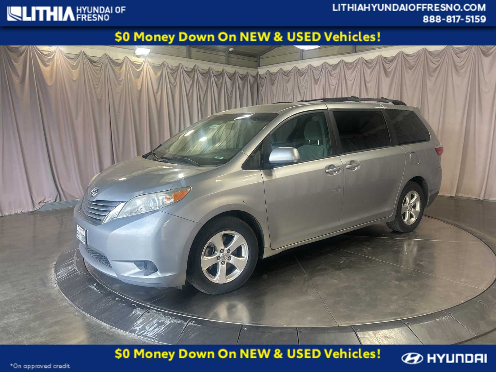 2017 Toyota Sienna LE -
                  Fresno, CA