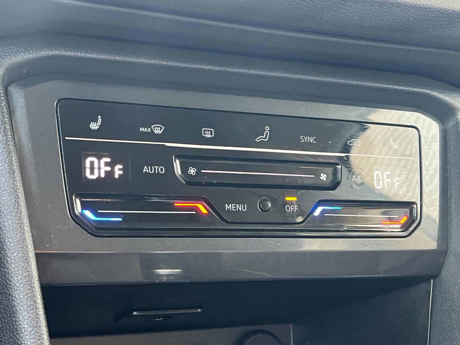 Thumbnail: 2024 Volkswagen Tiguan - 22