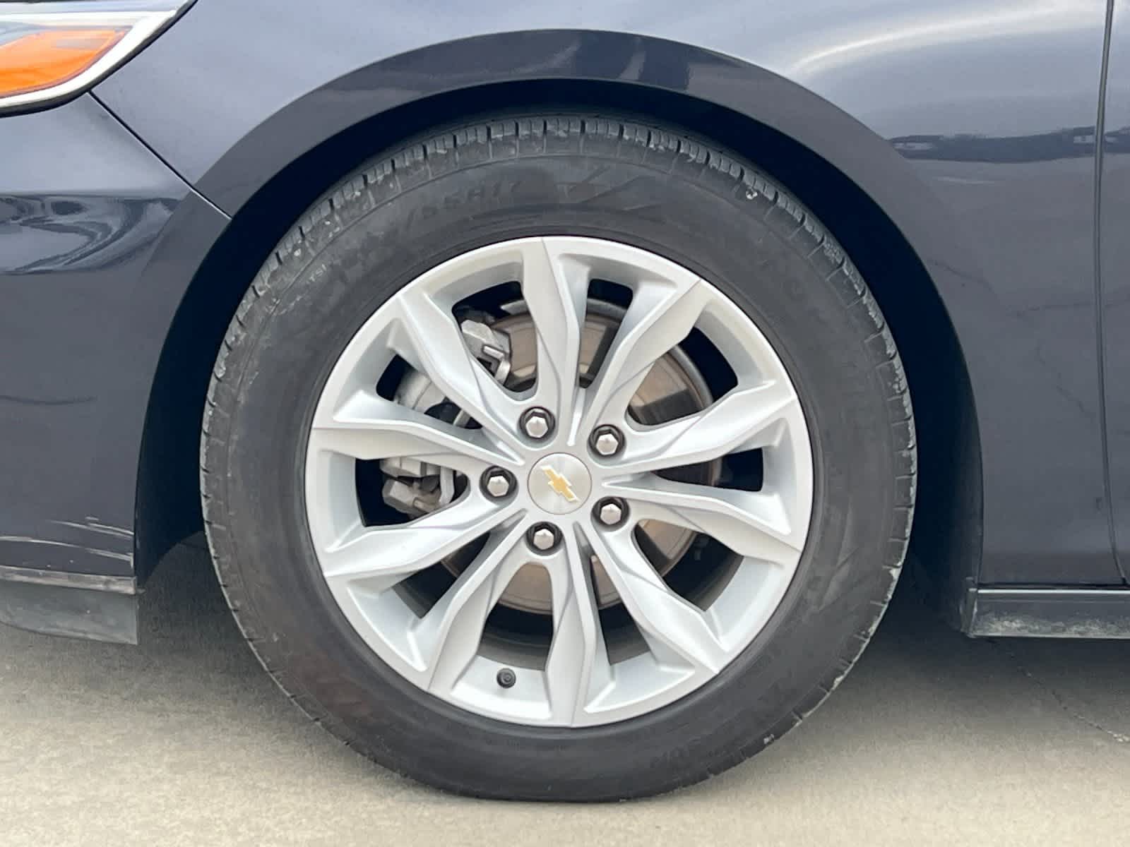 Thumbnail: 2023 Chevrolet Malibu - 24