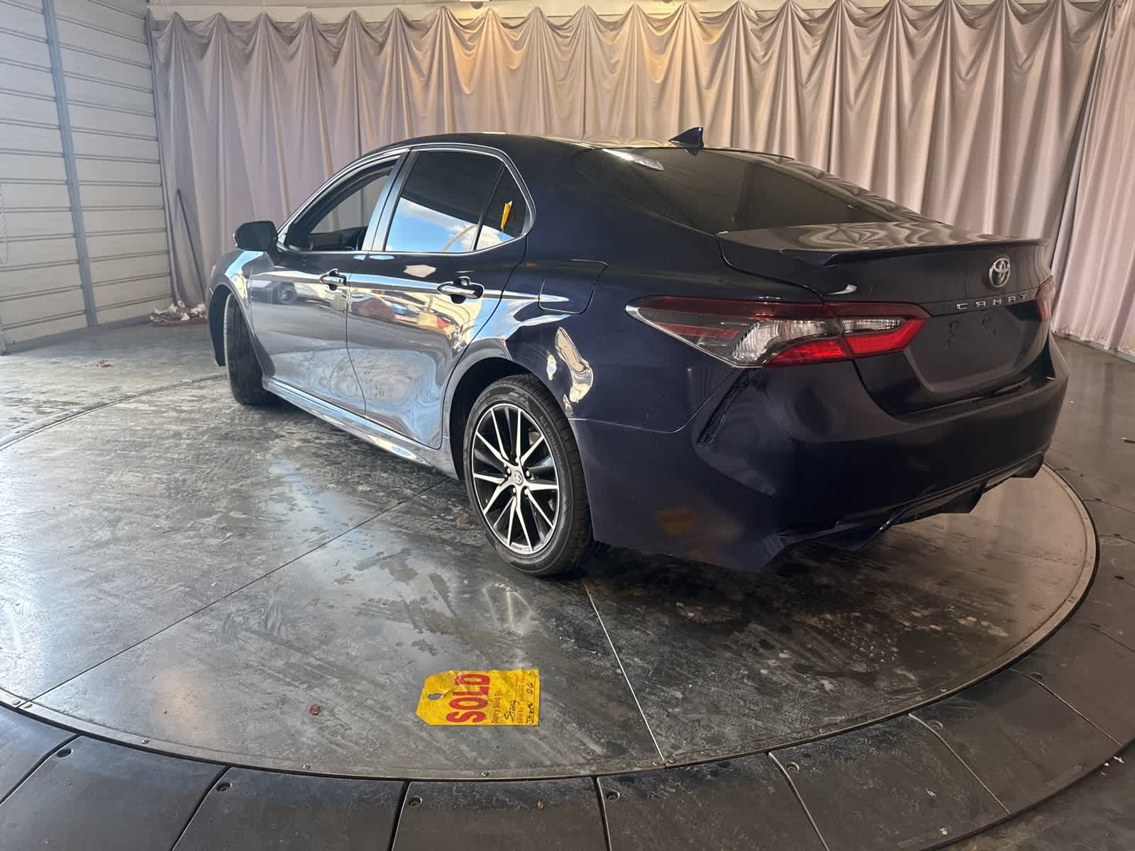 Thumbnail: 2021 Toyota Camry - 7