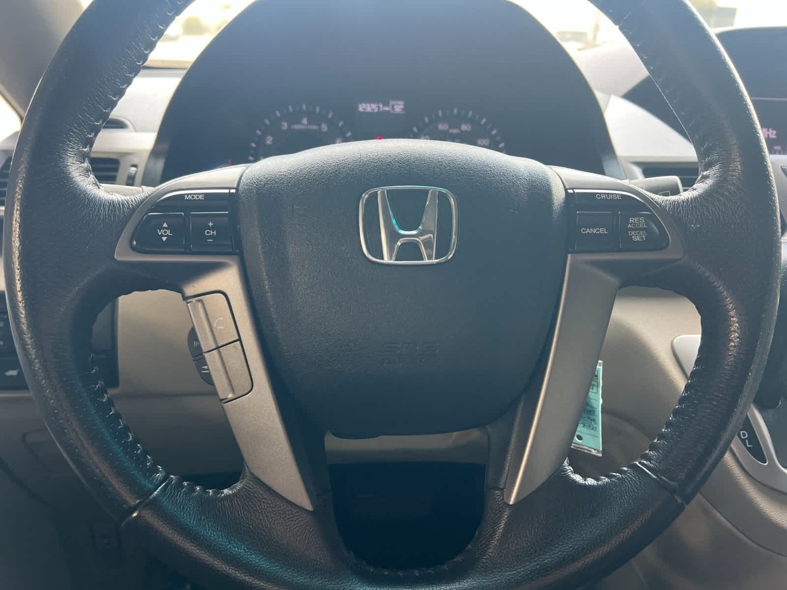 Thumbnail: 2012 Honda Odyssey - 23