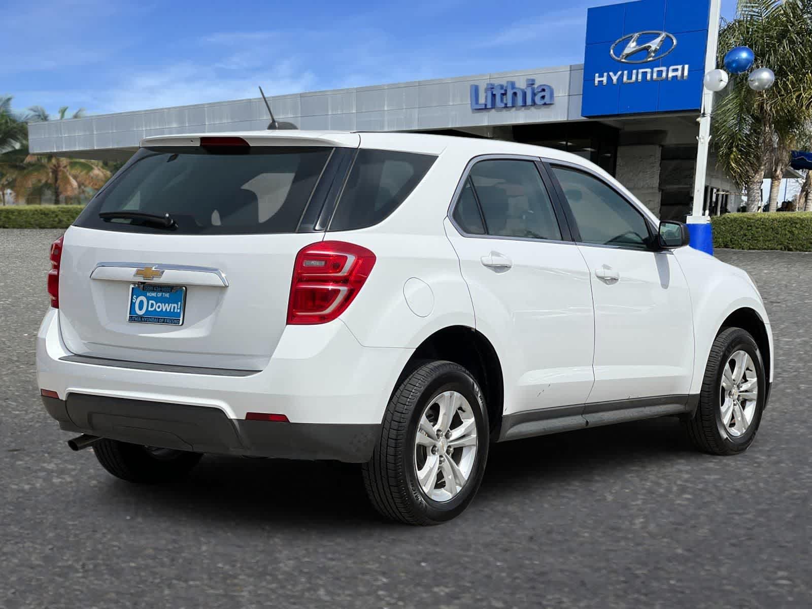 2016 Chevrolet Equinox LS photo 2