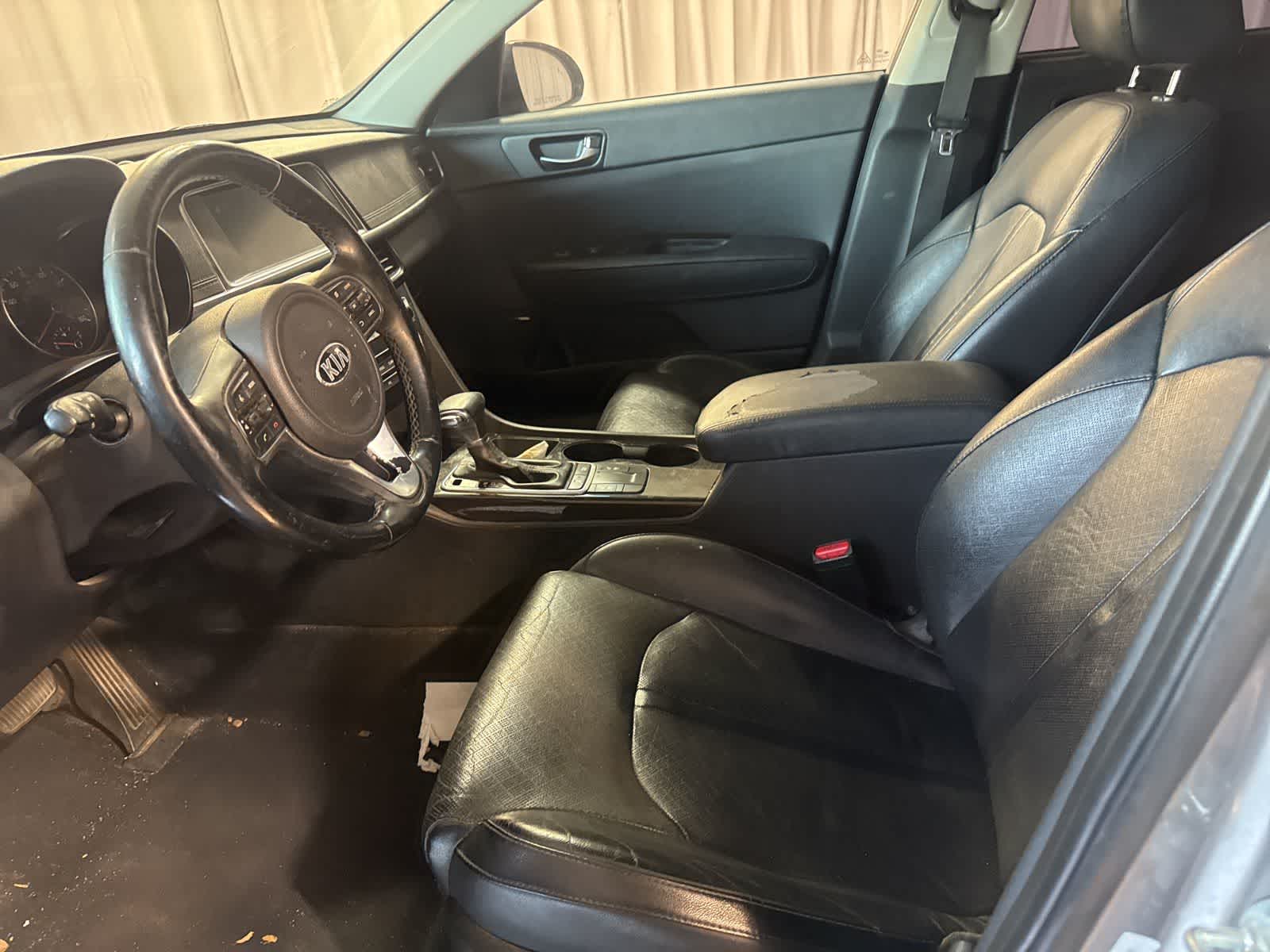 Thumbnail: 2016 Kia Optima - 21