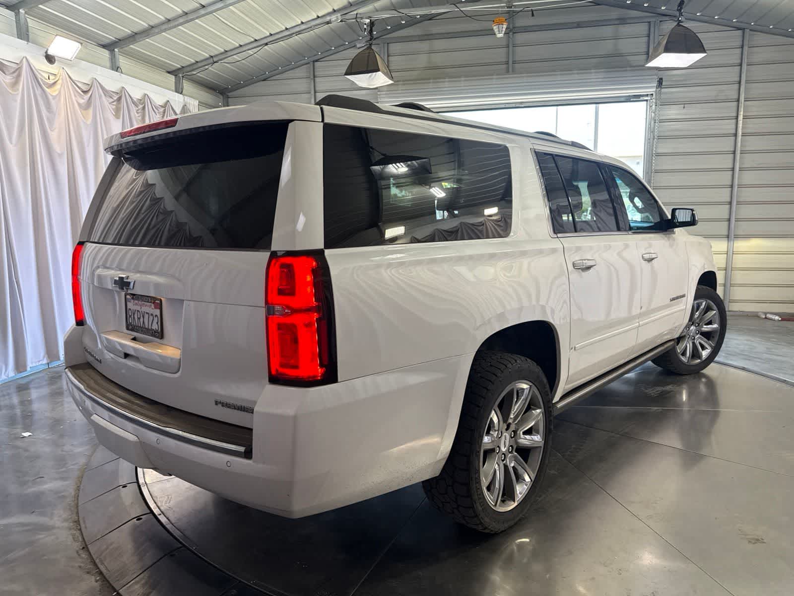 Thumbnail: 2019 Chevrolet Suburban - 3
