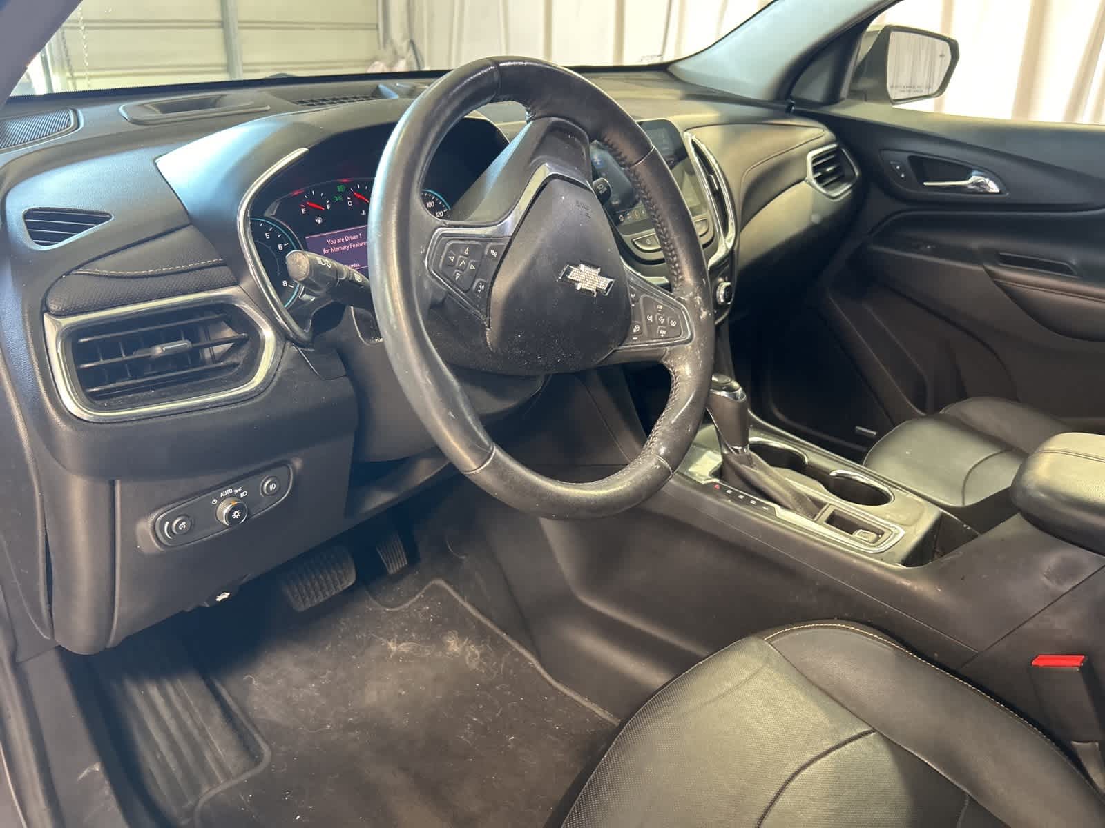 Thumbnail: 2020 Chevrolet Equinox - 25