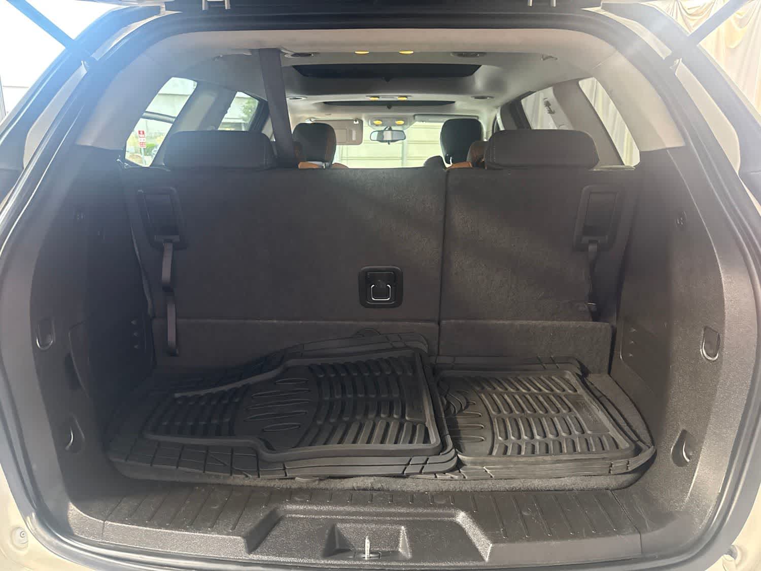 Thumbnail: 2014 Chevrolet Traverse - 13