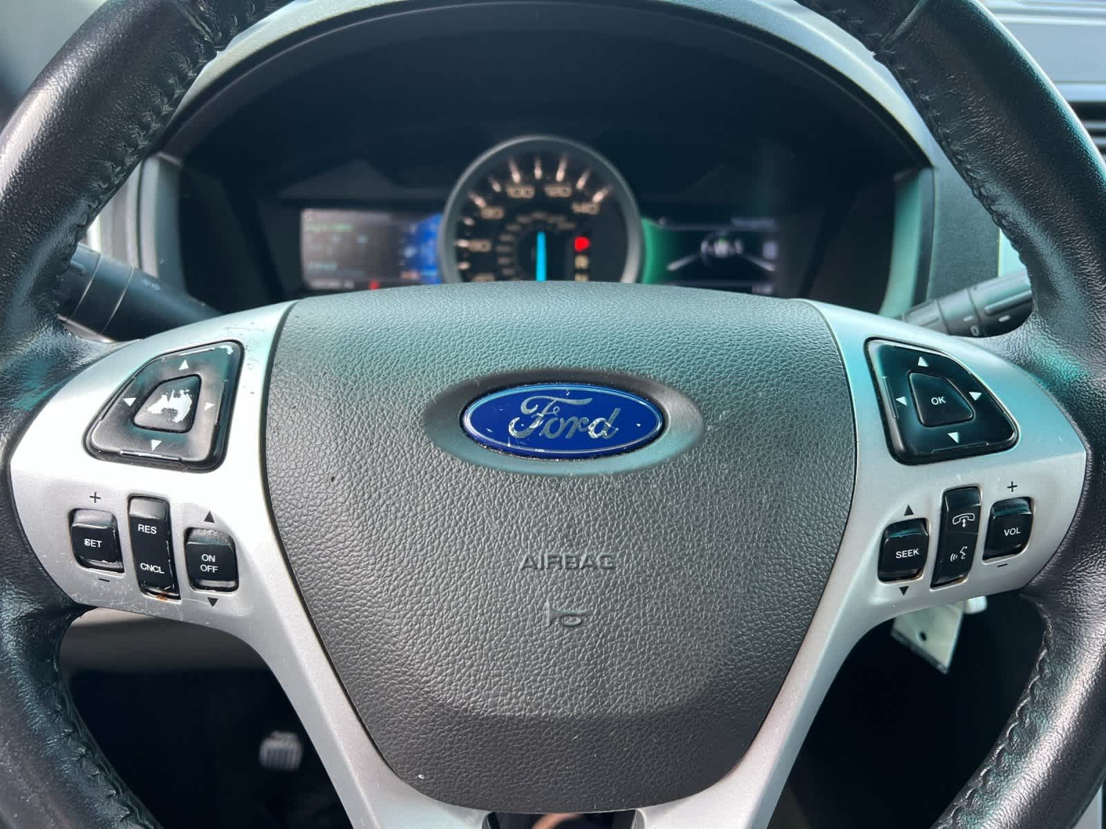 Thumbnail: 2014 Ford Explorer - 24