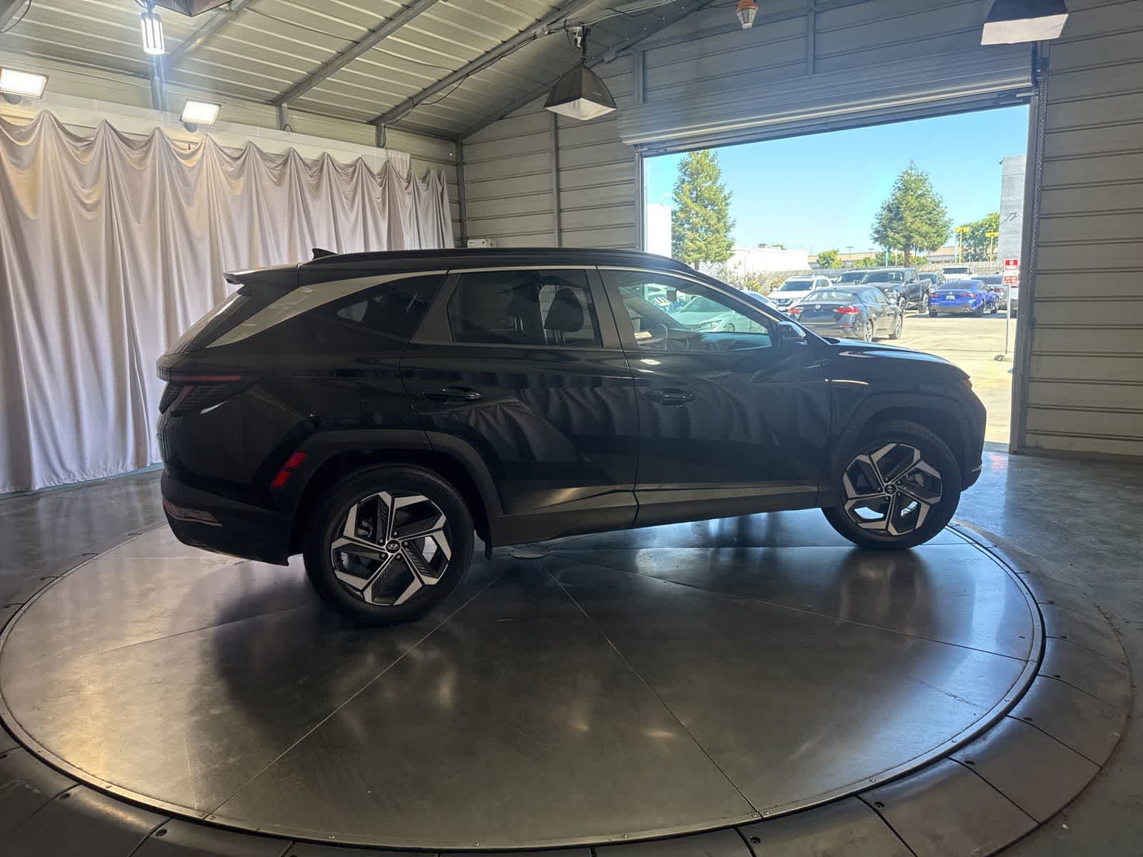 Thumbnail: 2022 Hyundai Tucson - 4