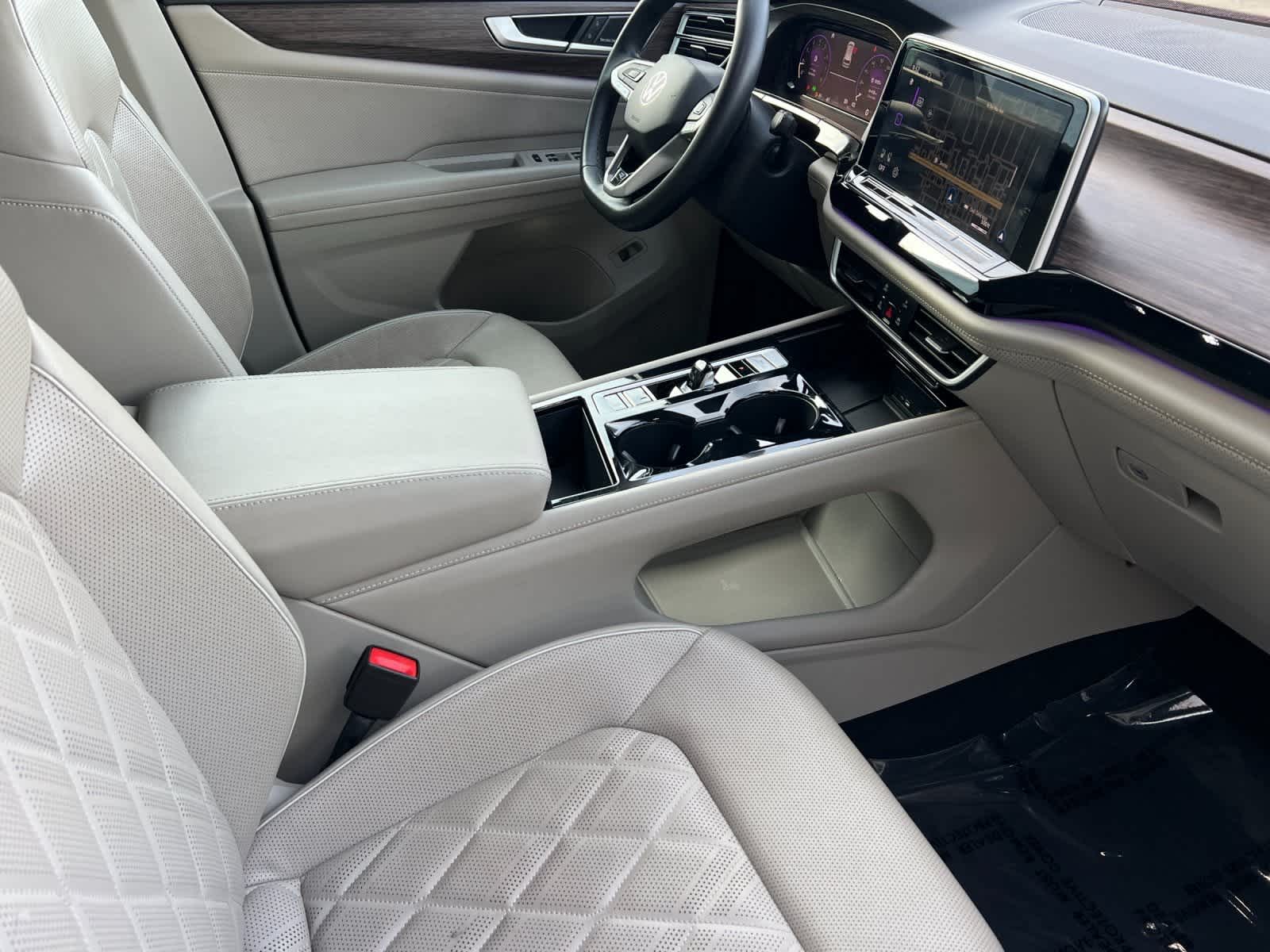 Thumbnail: 2024 Volkswagen Atlas - 17