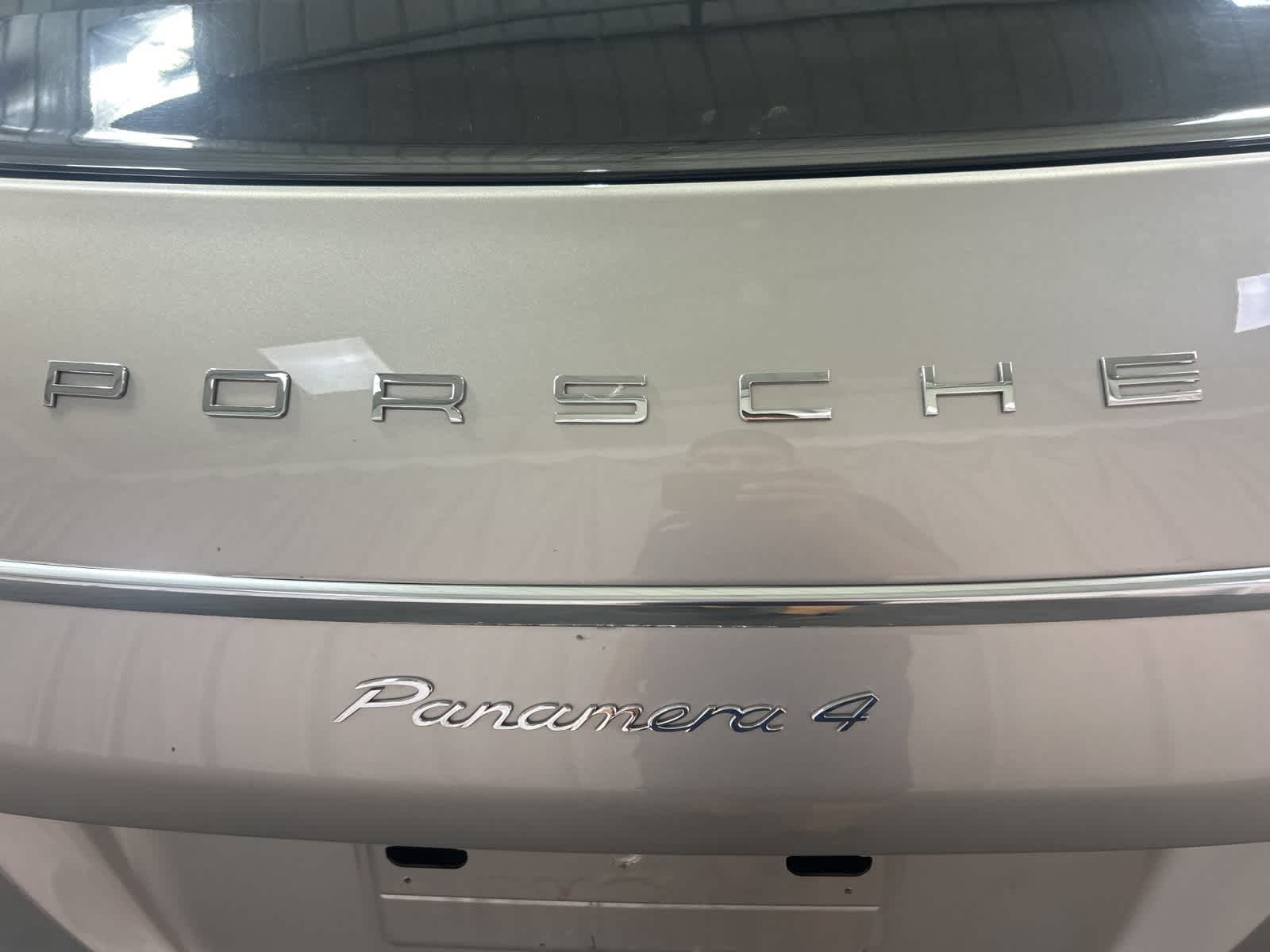 Thumbnail: 2012 Porsche Panamera - 10