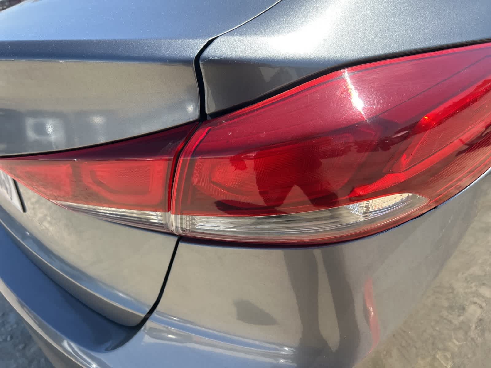 Thumbnail: 2018 Hyundai Elantra - 8