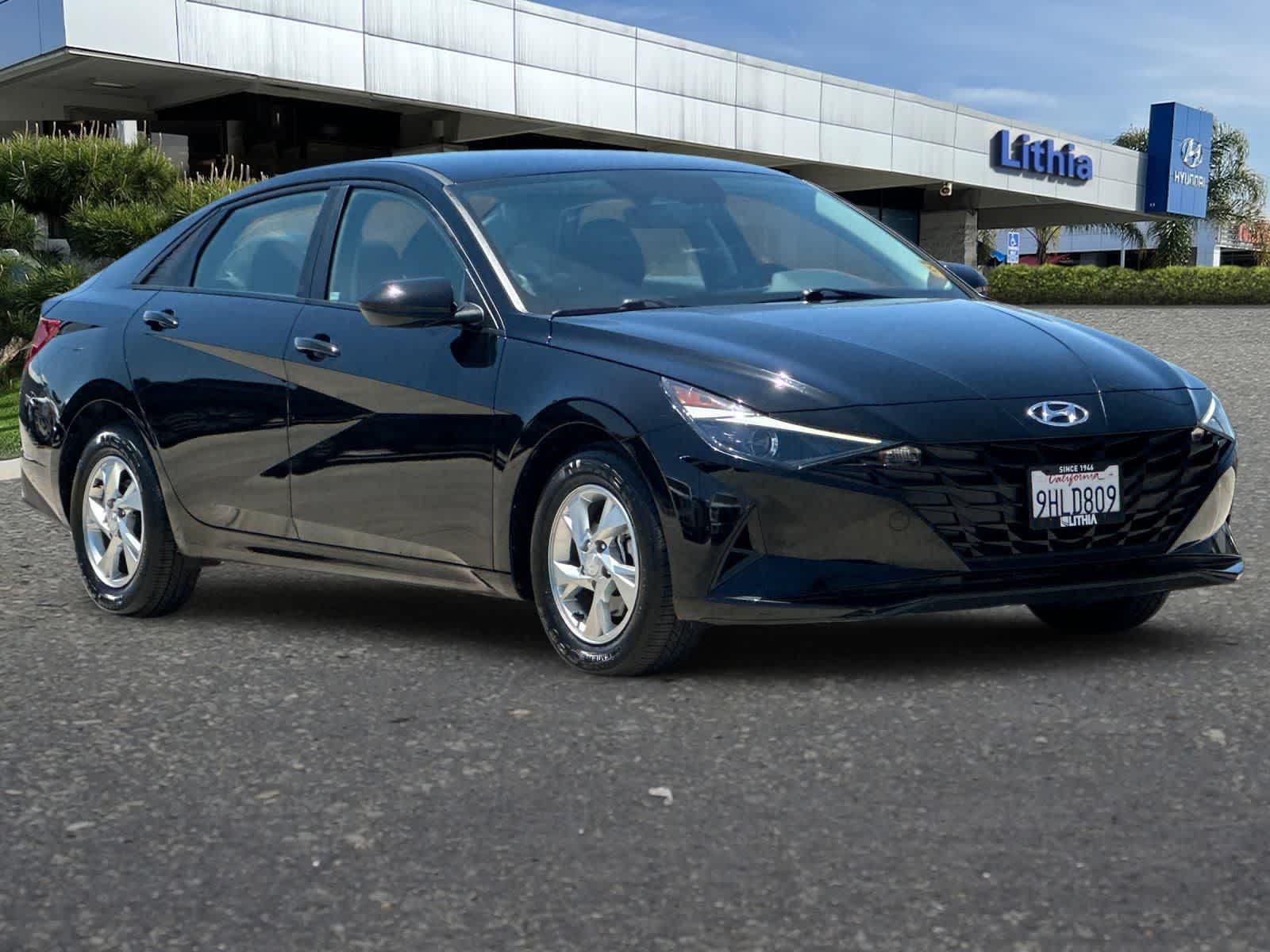 Thumbnail: 2023 Hyundai Elantra - 10