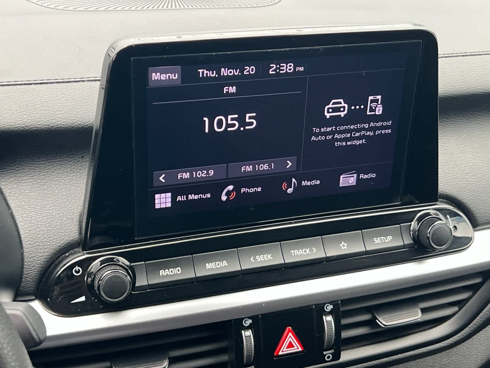 Thumbnail: 2022 Kia Forte - 18