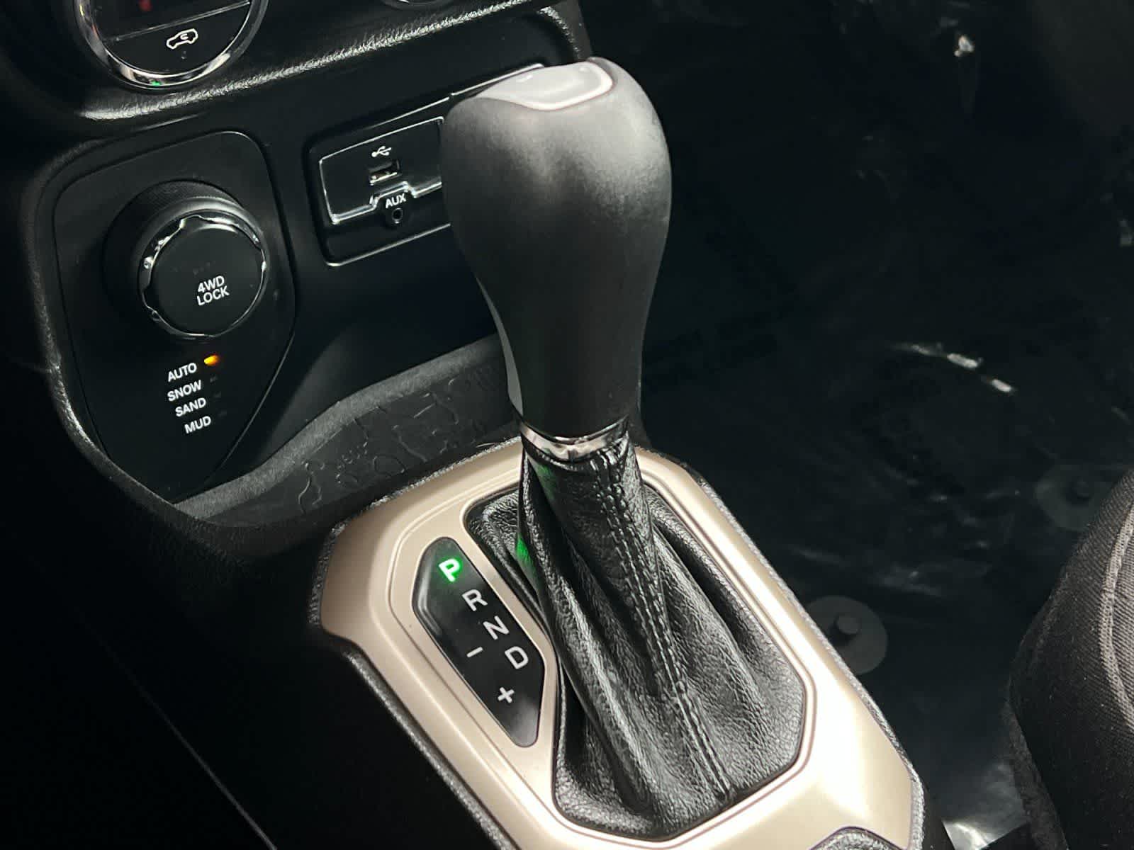 Thumbnail: 2017 Jeep Renegade - 22