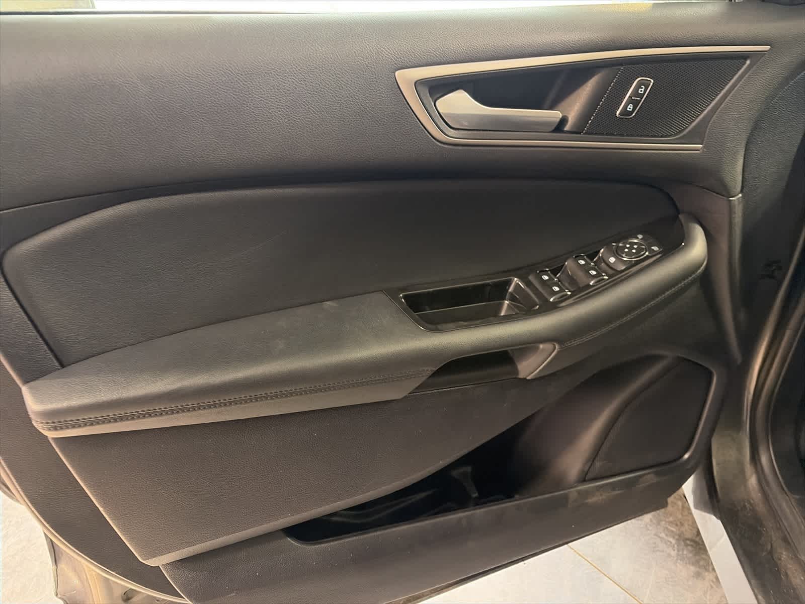 Thumbnail: 2020 Ford Edge - 23