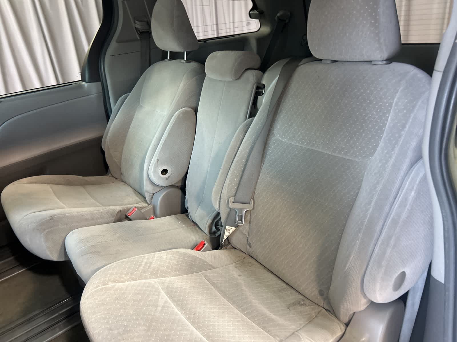 Thumbnail: 2017 Toyota Sienna - 18