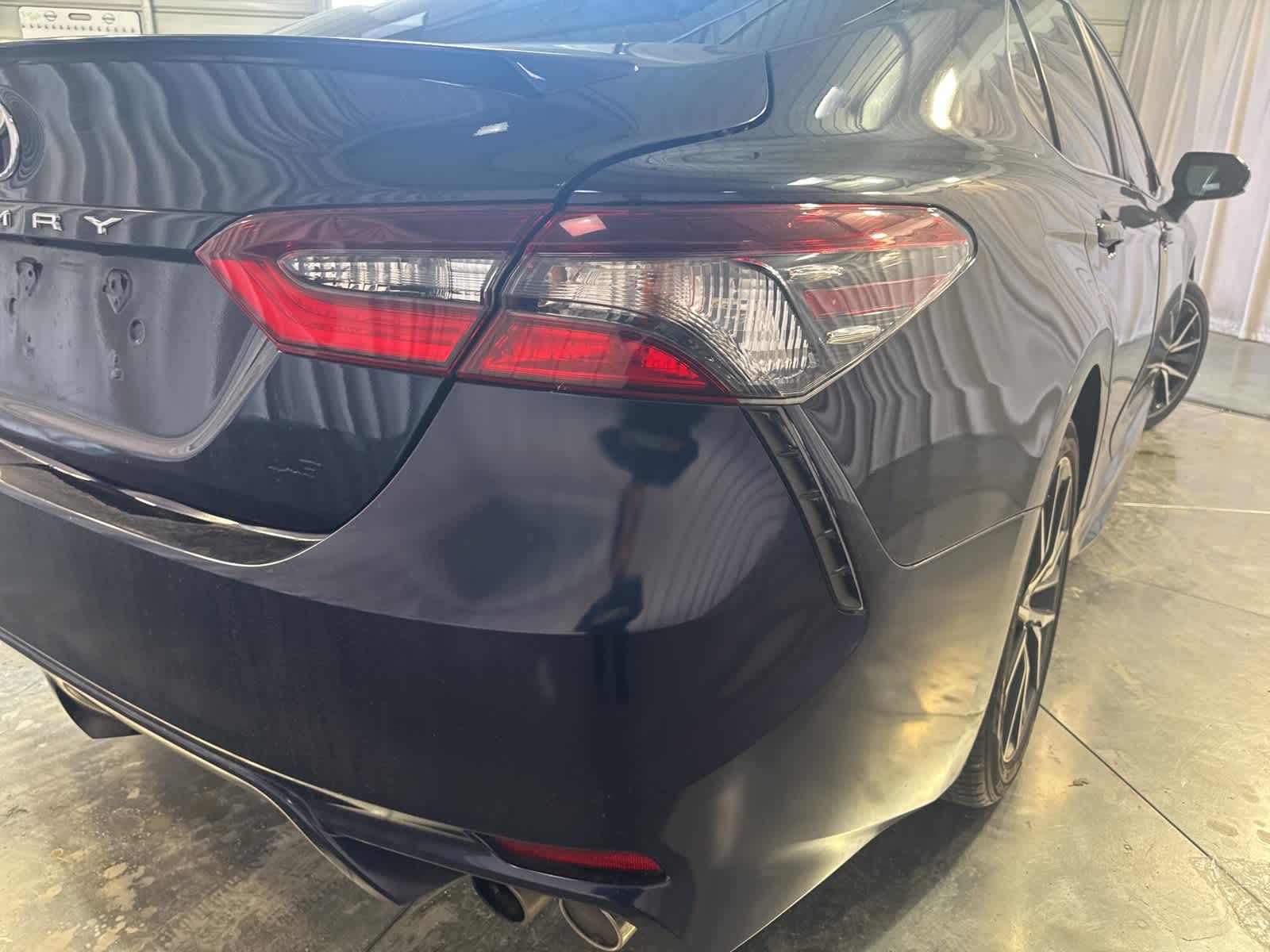 Thumbnail: 2021 Toyota Camry - 10