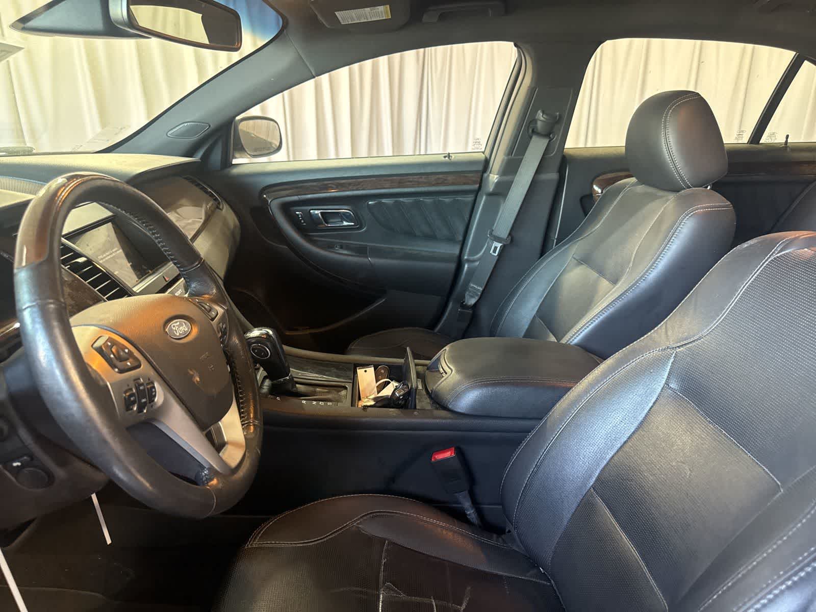 Thumbnail: 2018 Ford Taurus - 20